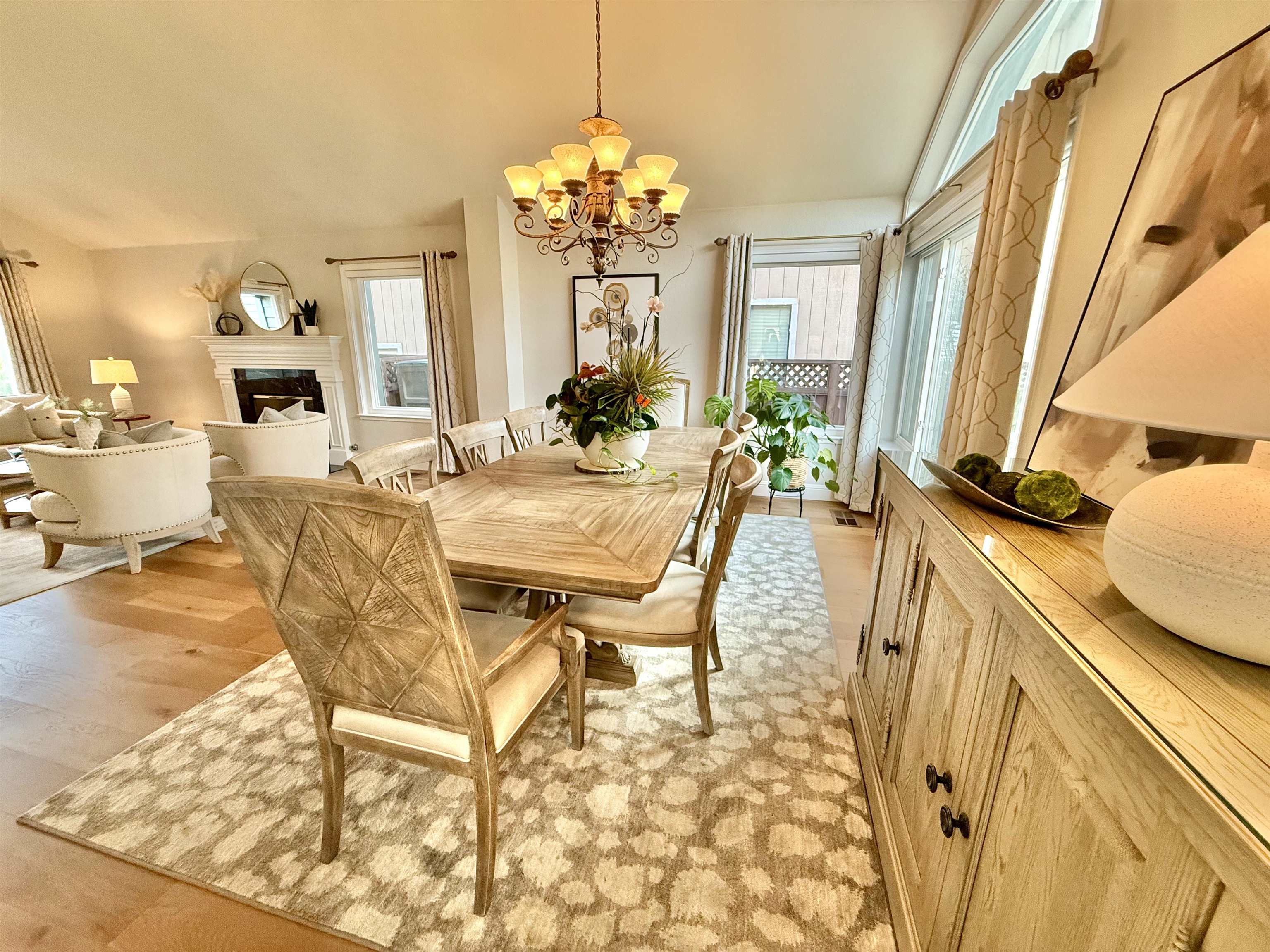 Detail Gallery Image 11 of 60 For 120 Canyon Lakes Way, San Ramon,  CA 94582 - 4 Beds | 2/1 Baths