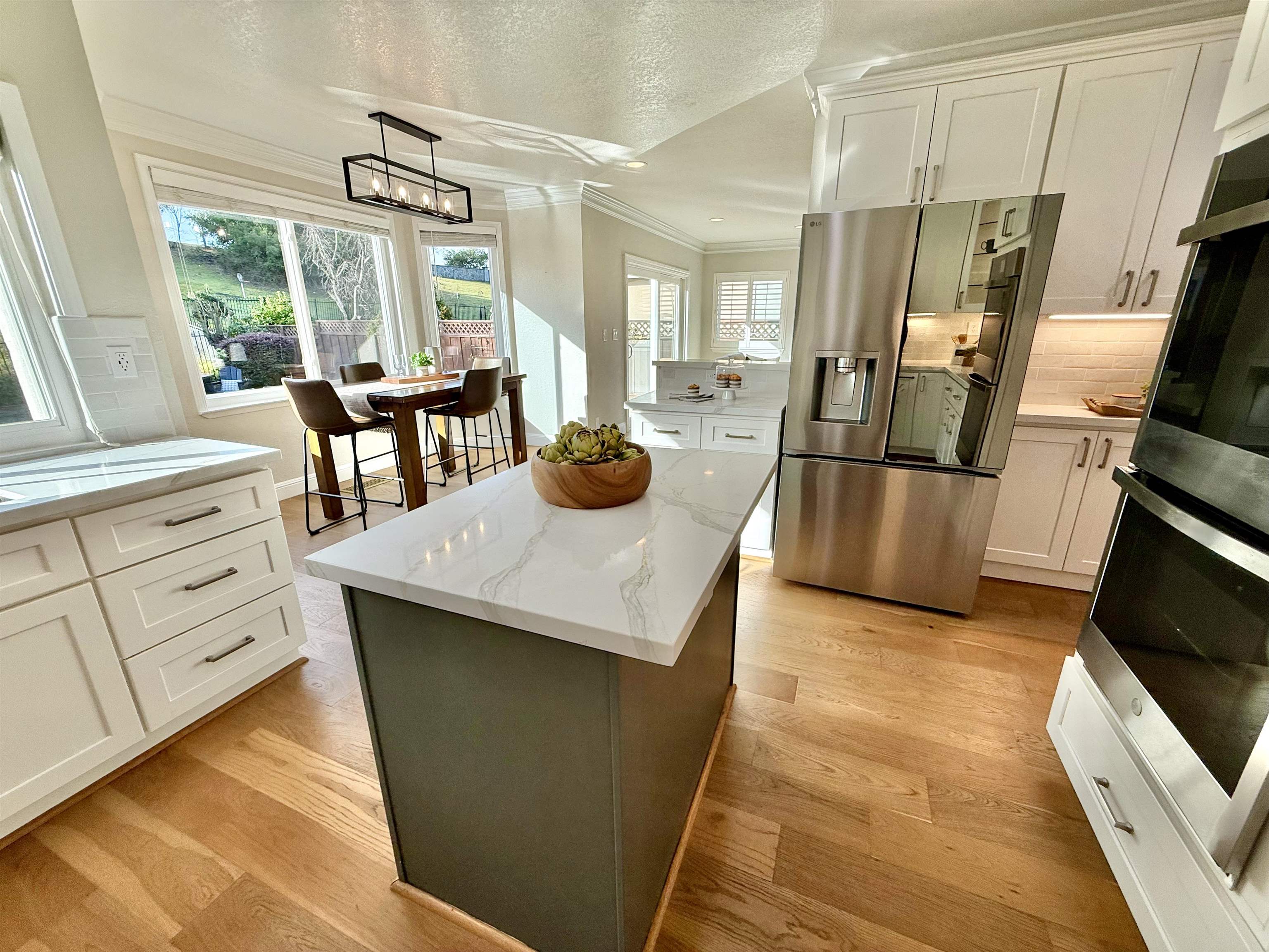 Detail Gallery Image 17 of 60 For 120 Canyon Lakes Way, San Ramon,  CA 94582 - 4 Beds | 2/1 Baths