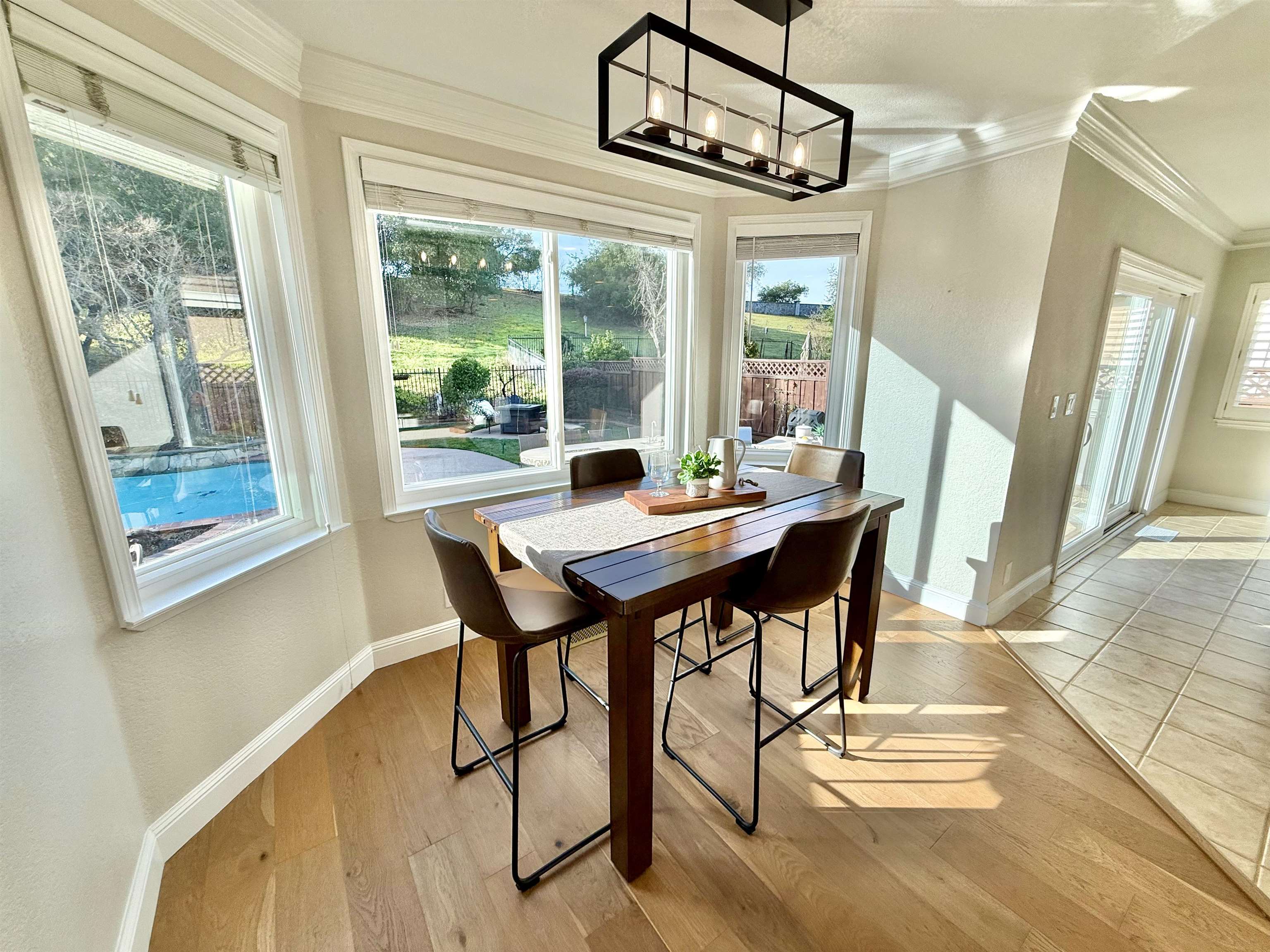 Detail Gallery Image 23 of 60 For 120 Canyon Lakes Way, San Ramon,  CA 94582 - 4 Beds | 2/1 Baths