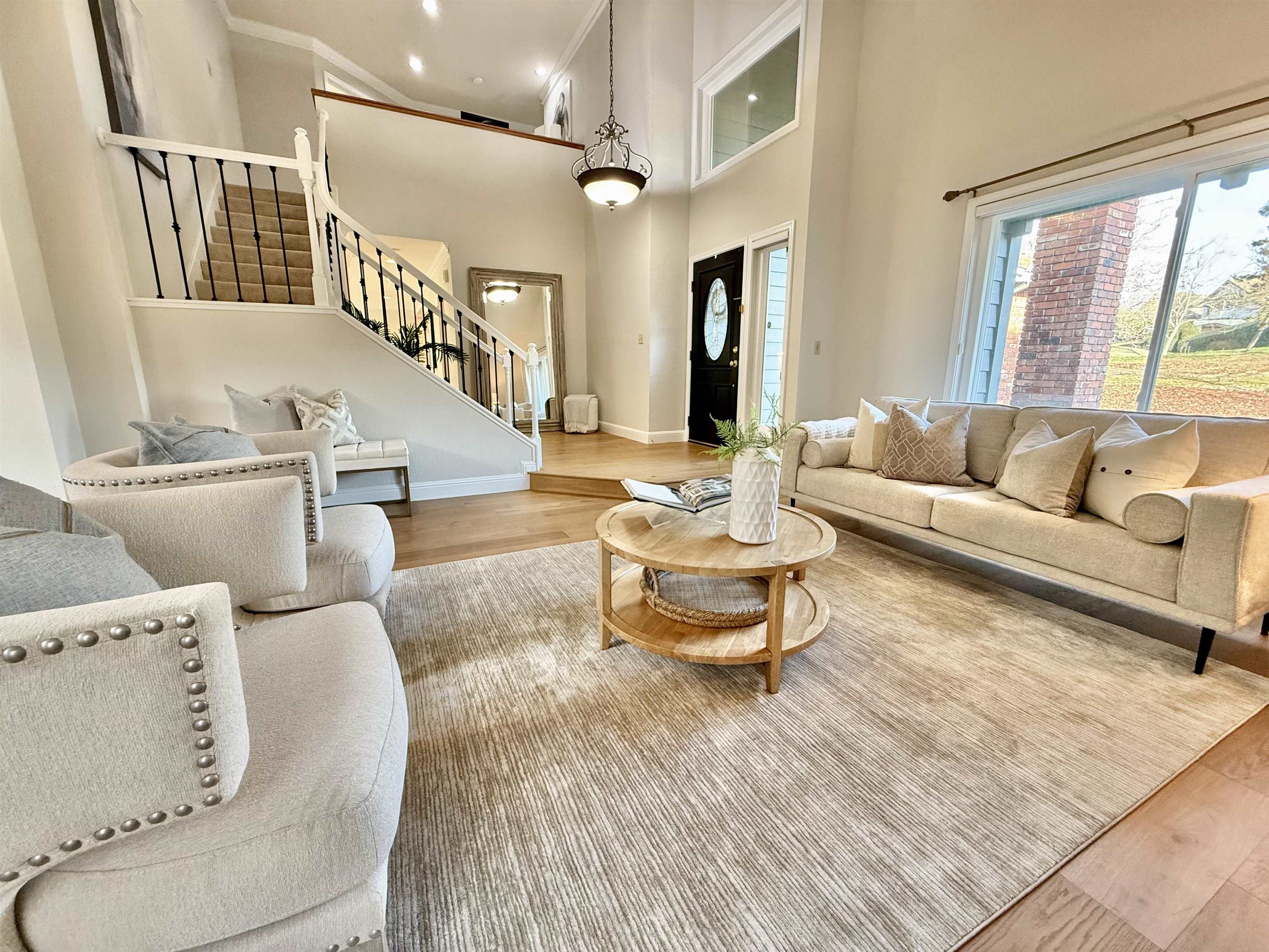 Detail Gallery Image 4 of 60 For 120 Canyon Lakes Way, San Ramon,  CA 94582 - 4 Beds | 2/1 Baths