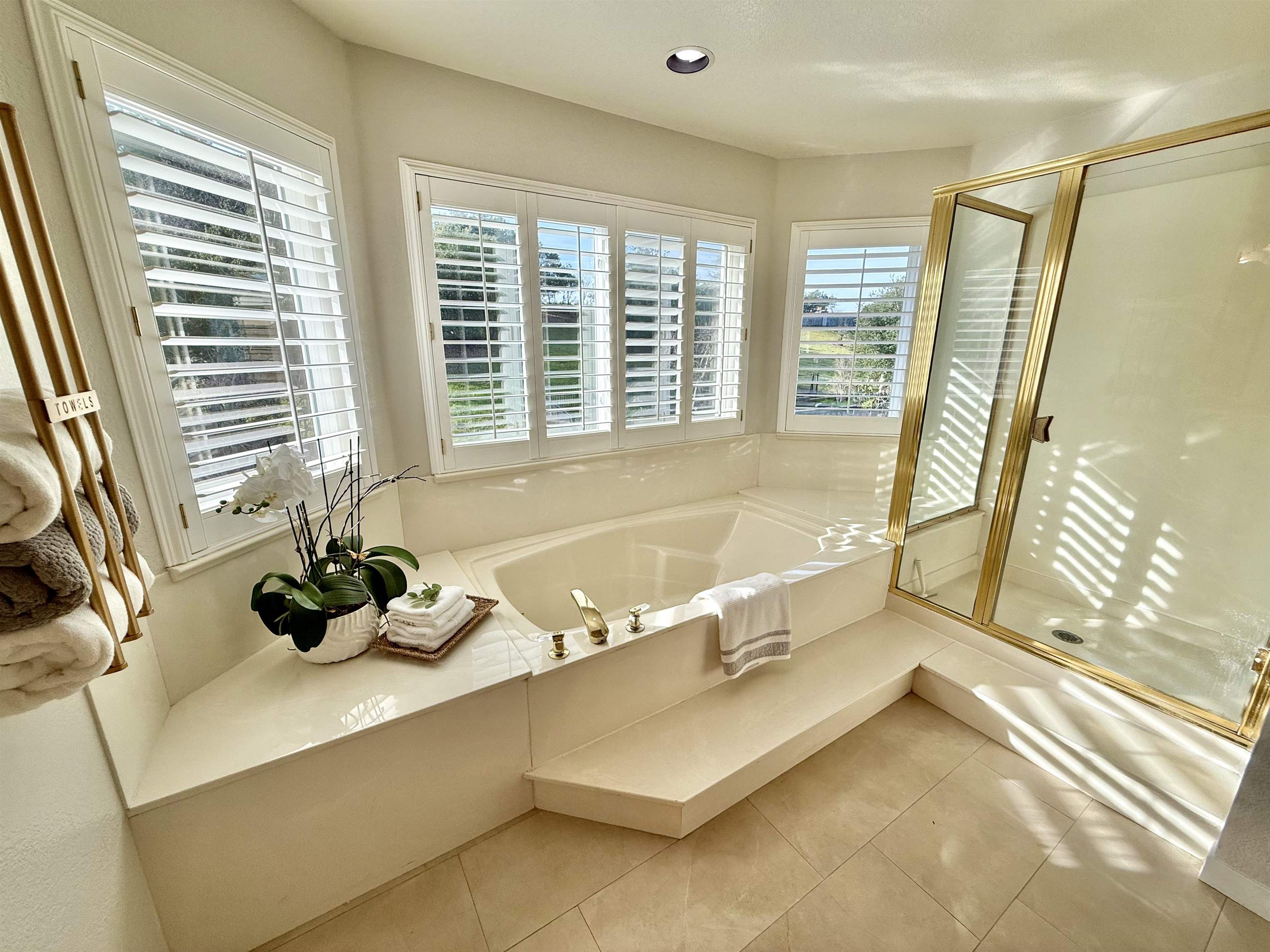 Detail Gallery Image 43 of 60 For 120 Canyon Lakes Way, San Ramon,  CA 94582 - 4 Beds | 2/1 Baths