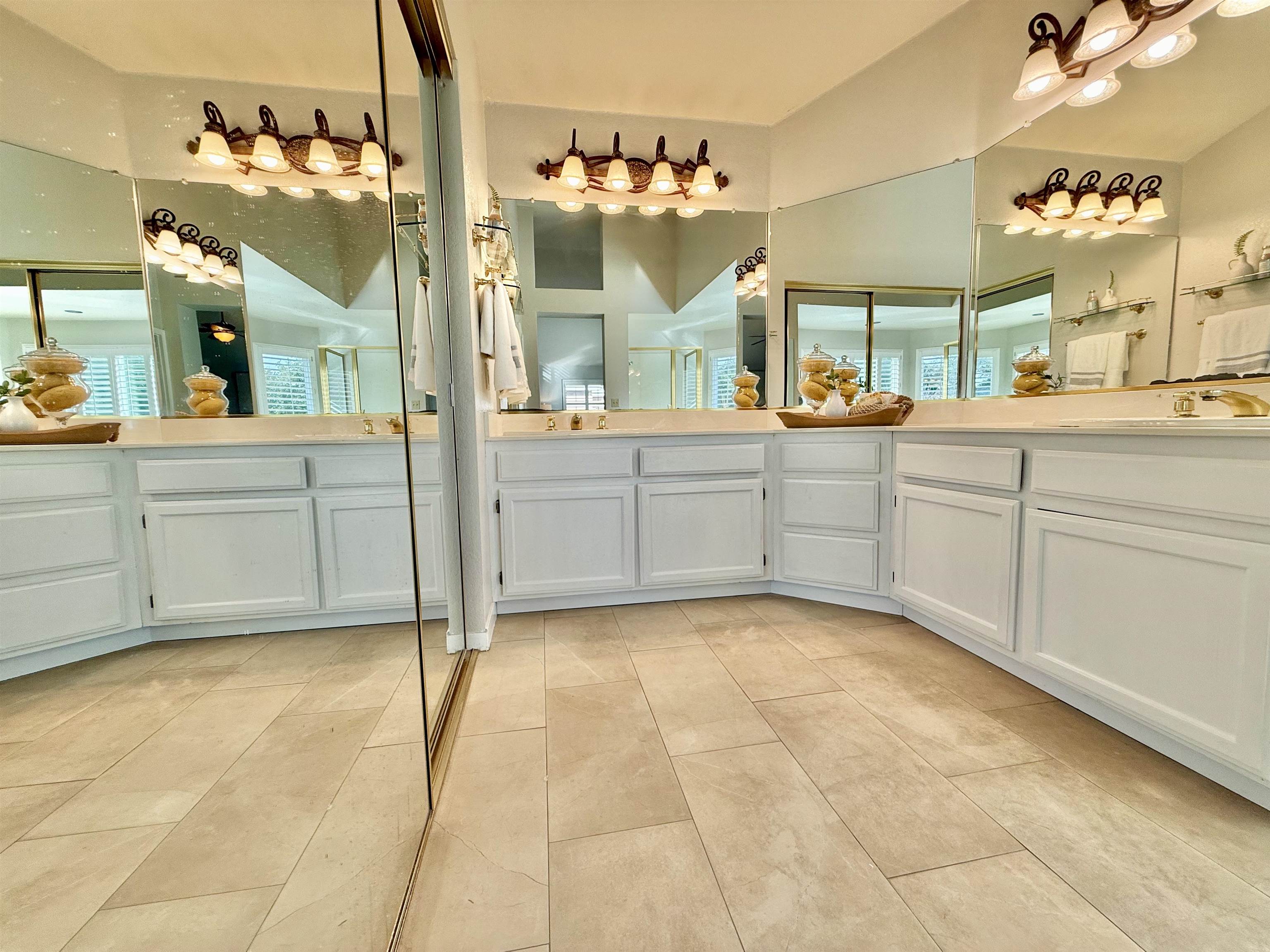 Detail Gallery Image 44 of 60 For 120 Canyon Lakes Way, San Ramon,  CA 94582 - 4 Beds | 2/1 Baths