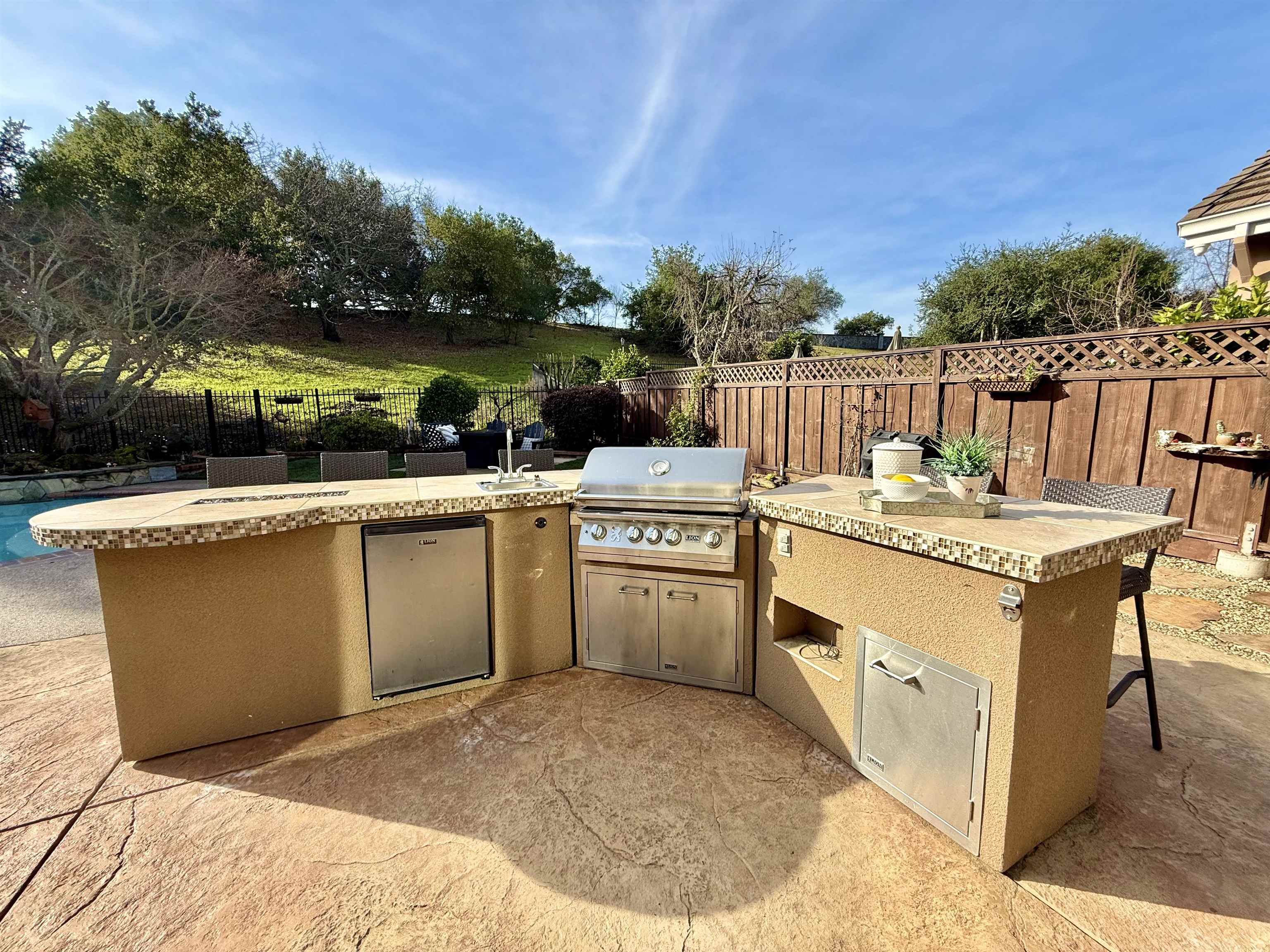 Detail Gallery Image 55 of 60 For 120 Canyon Lakes Way, San Ramon,  CA 94582 - 4 Beds | 2/1 Baths