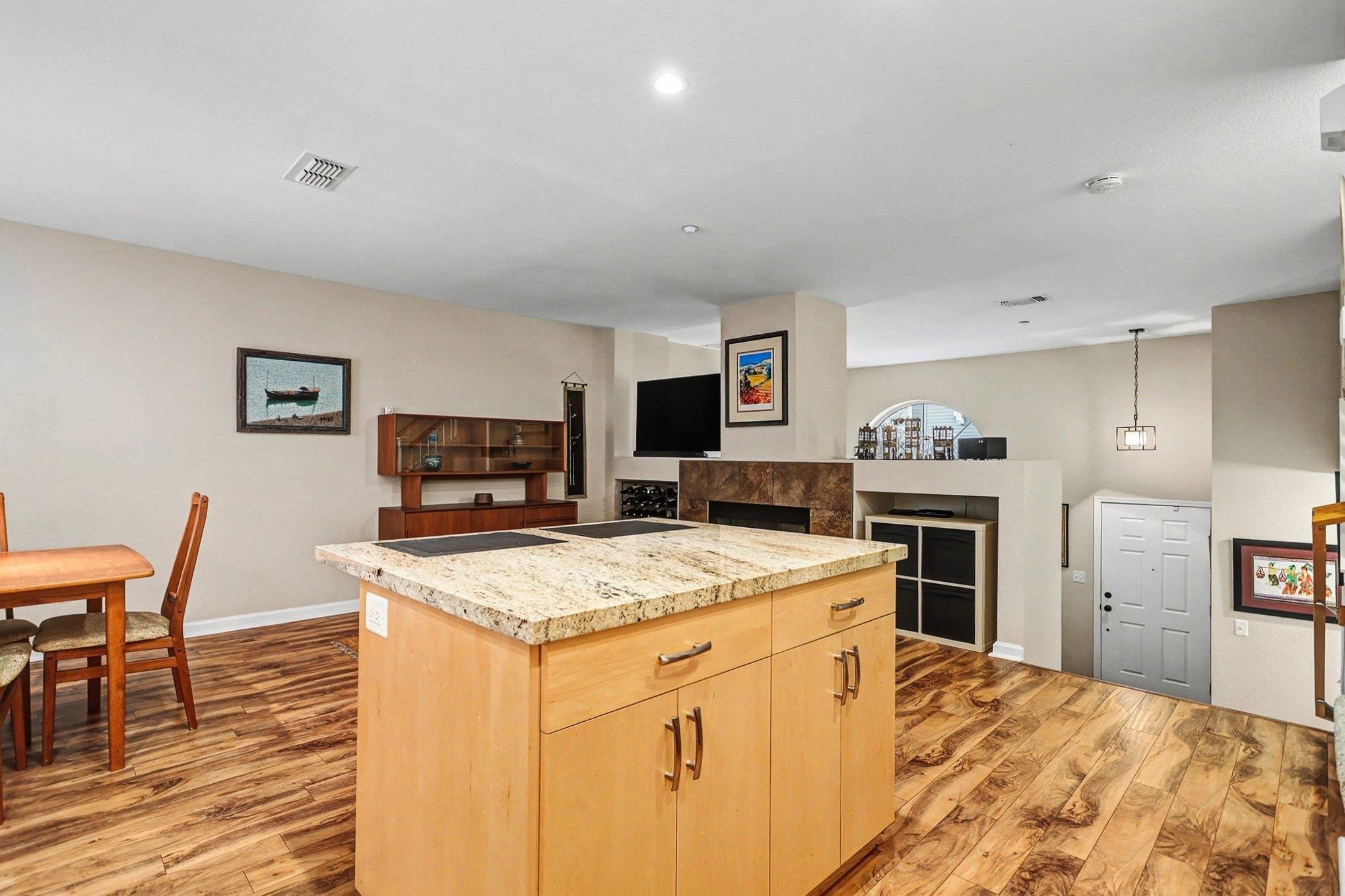 Detail Gallery Image 11 of 36 For 476 E E St, Benicia,  CA 94510 - 3 Beds | 2/1 Baths