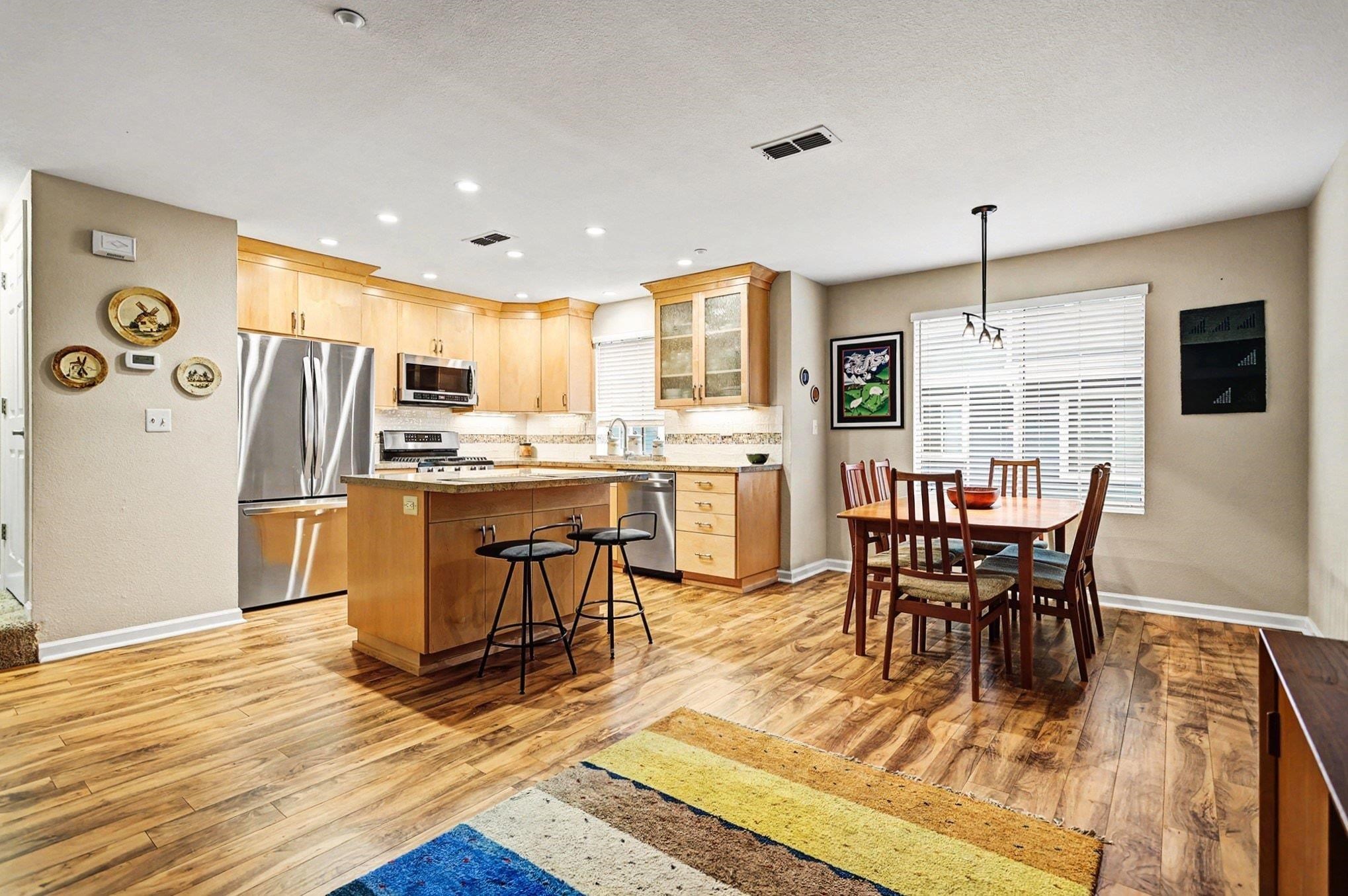 Detail Gallery Image 12 of 36 For 476 E E St, Benicia,  CA 94510 - 3 Beds | 2/1 Baths