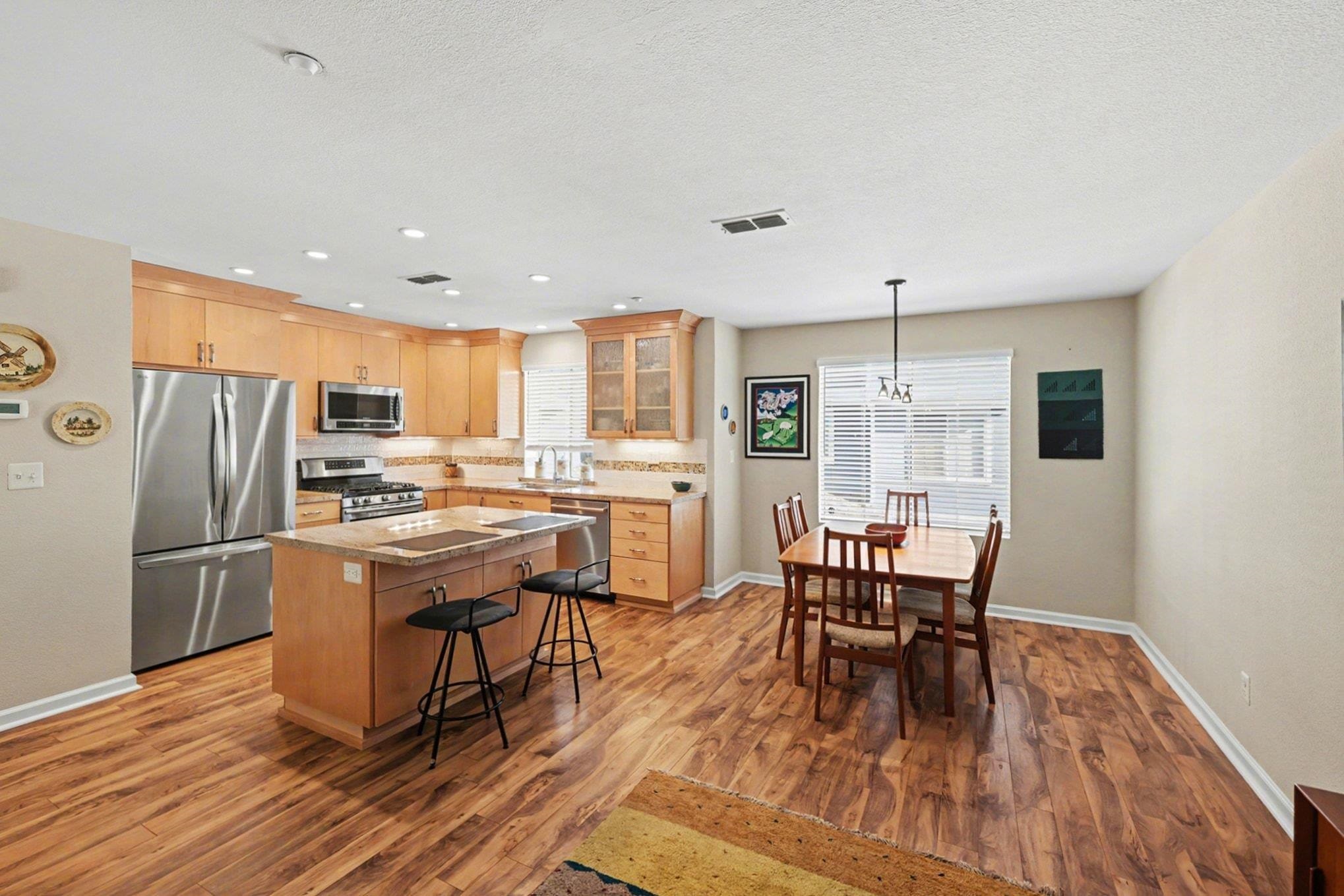 Detail Gallery Image 14 of 36 For 476 E E St, Benicia,  CA 94510 - 3 Beds | 2/1 Baths