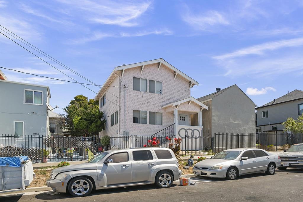 Detail Gallery Image 12 of 14 For 2004 27th Ave, Oakland,  CA 94601 - – Beds | – Baths