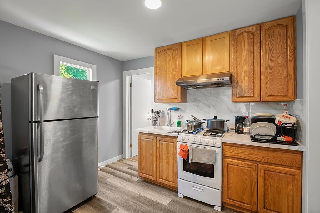 Detail Gallery Image 3 of 14 For 2004 27th Ave, Oakland,  CA 94601 - – Beds | – Baths