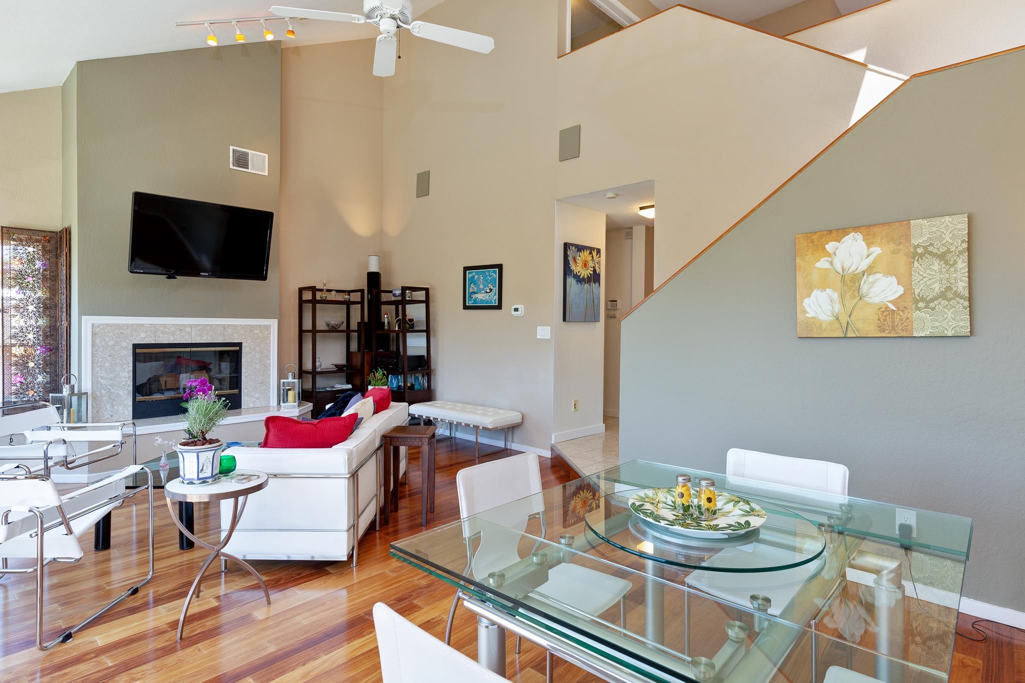 Detail Gallery Image 15 of 54 For 10353 Royal Oak Rd, Oakland,  CA 94605 - 4 Beds | 2/1 Baths