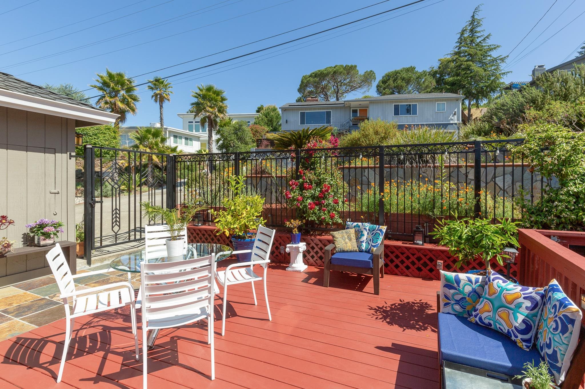 Detail Gallery Image 21 of 54 For 10353 Royal Oak Rd, Oakland,  CA 94605 - 4 Beds | 2/1 Baths