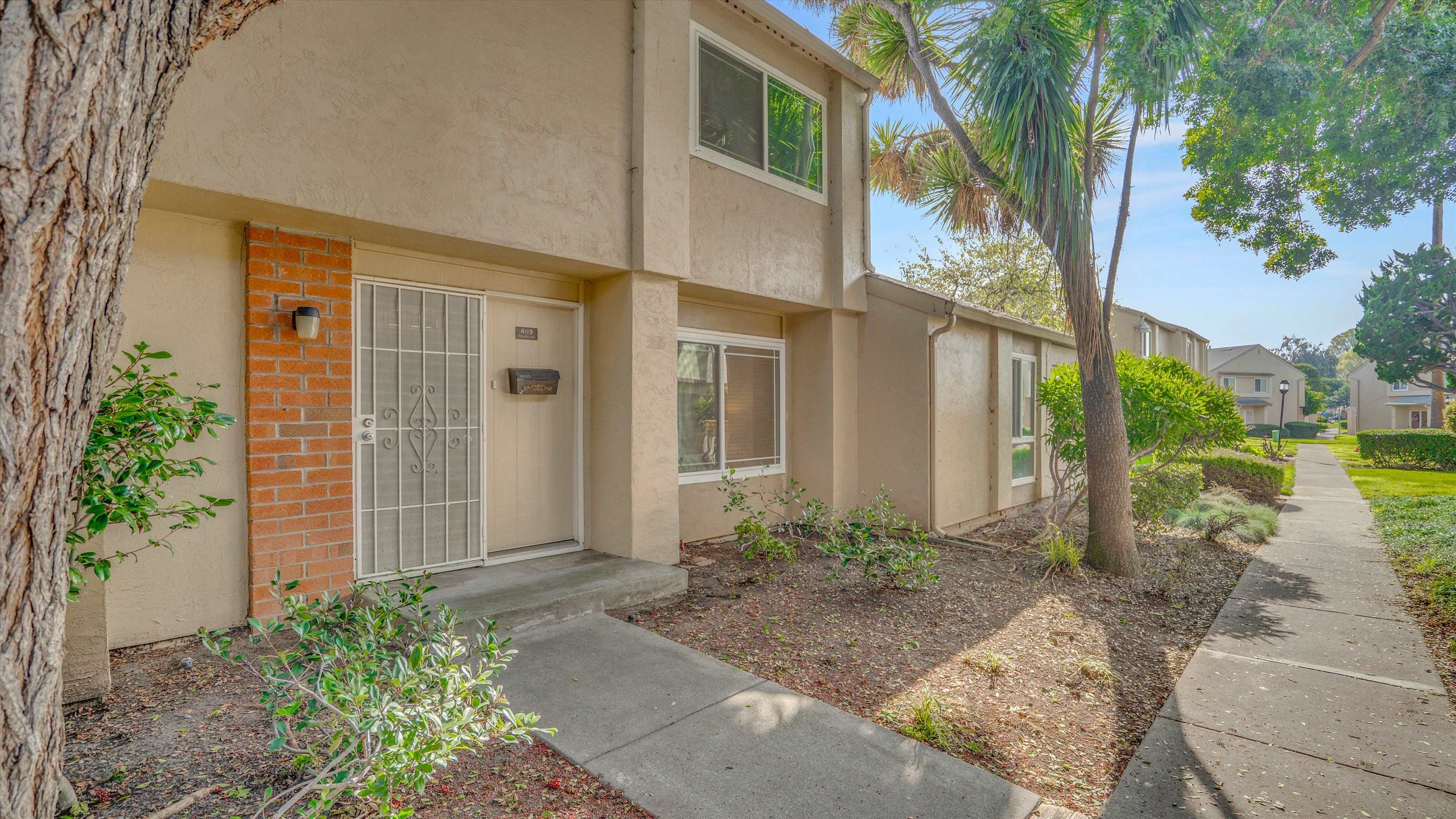 Photo #2: 41122475 Listing: Photo #2