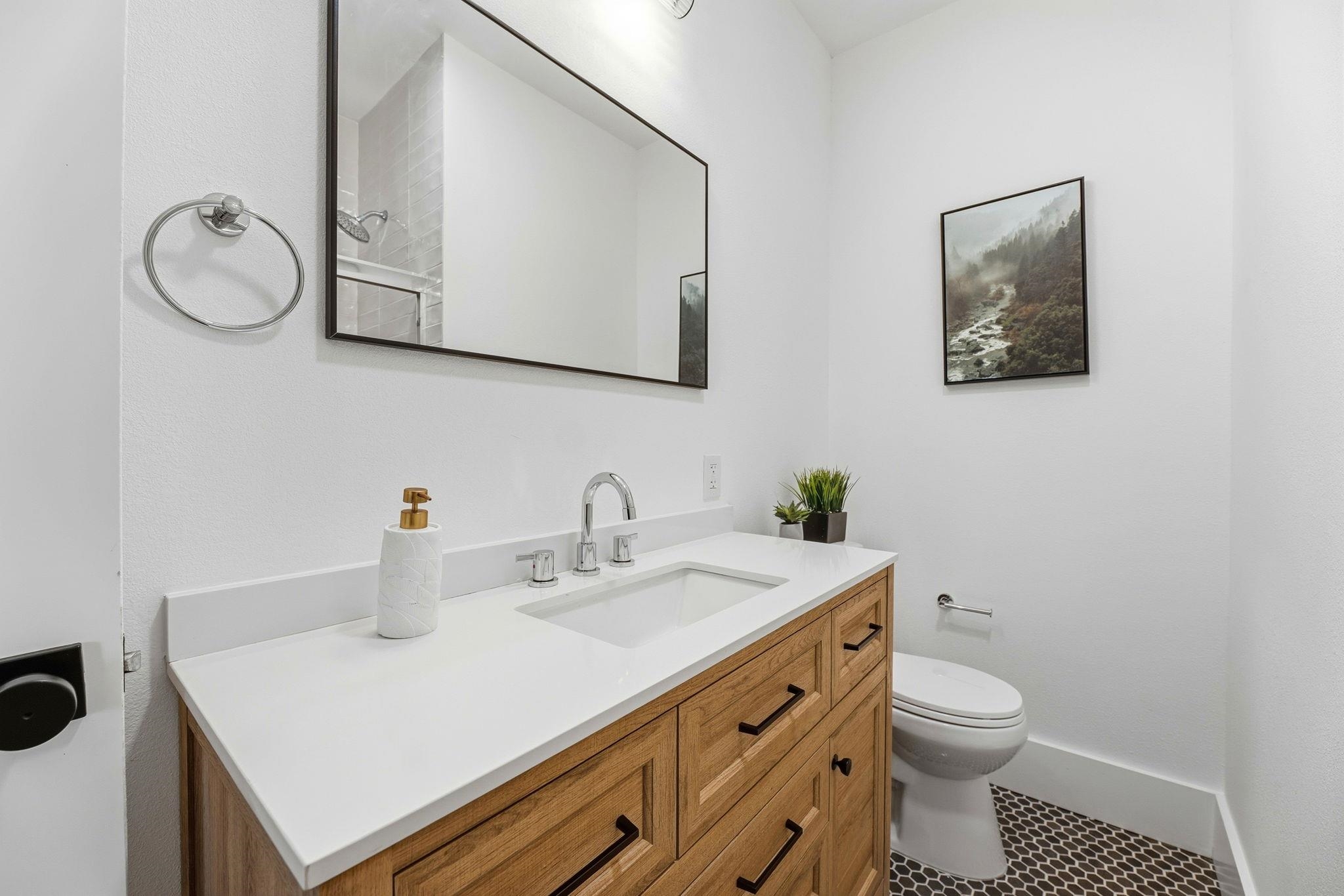 Detail Gallery Image 17 of 34 For 1834 8th St, Alameda,  CA 94501 - 2 Beds | 2 Baths