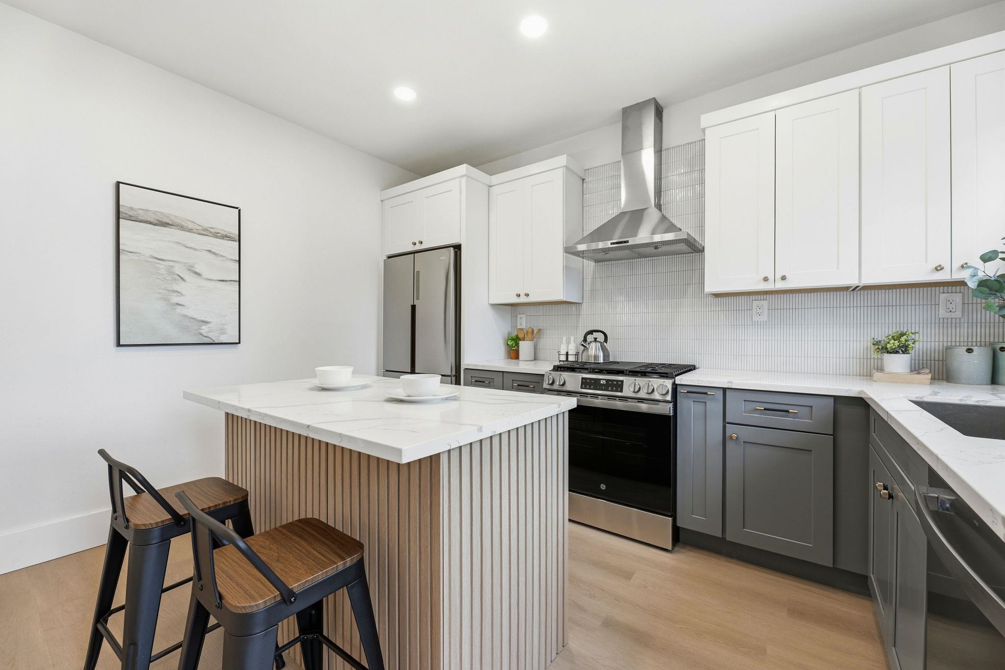 Detail Gallery Image 8 of 34 For 1834 8th St, Alameda,  CA 94501 - 2 Beds | 2 Baths