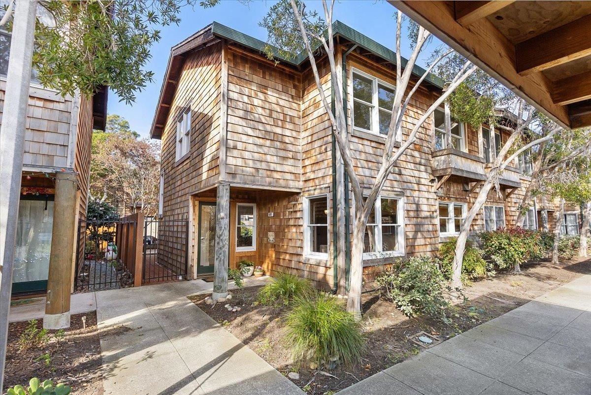 Photo #4: 41122477 Listing: Photo #4