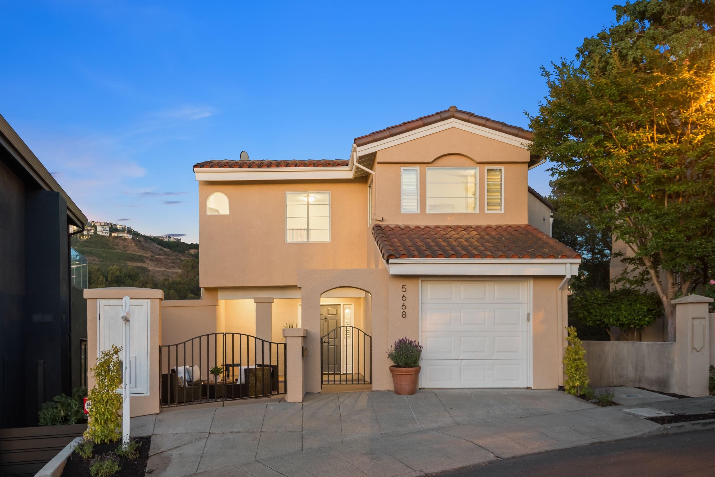 Front Image Thumbnail for EB41122478