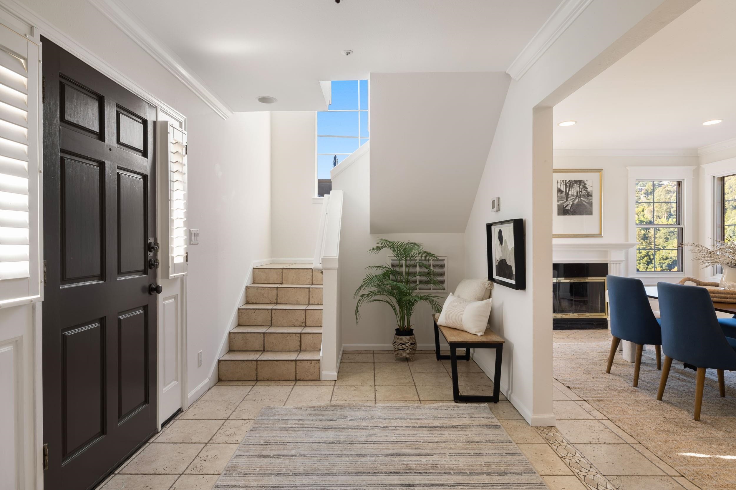 Detail Gallery Image 4 of 29 For 5668 Buena Vista Ave, Oakland,  CA 94618 - 3 Beds | 2/1 Baths