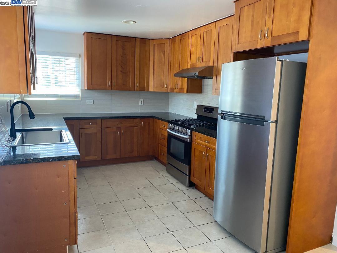 3859 High St, Oakland, CA, 94619