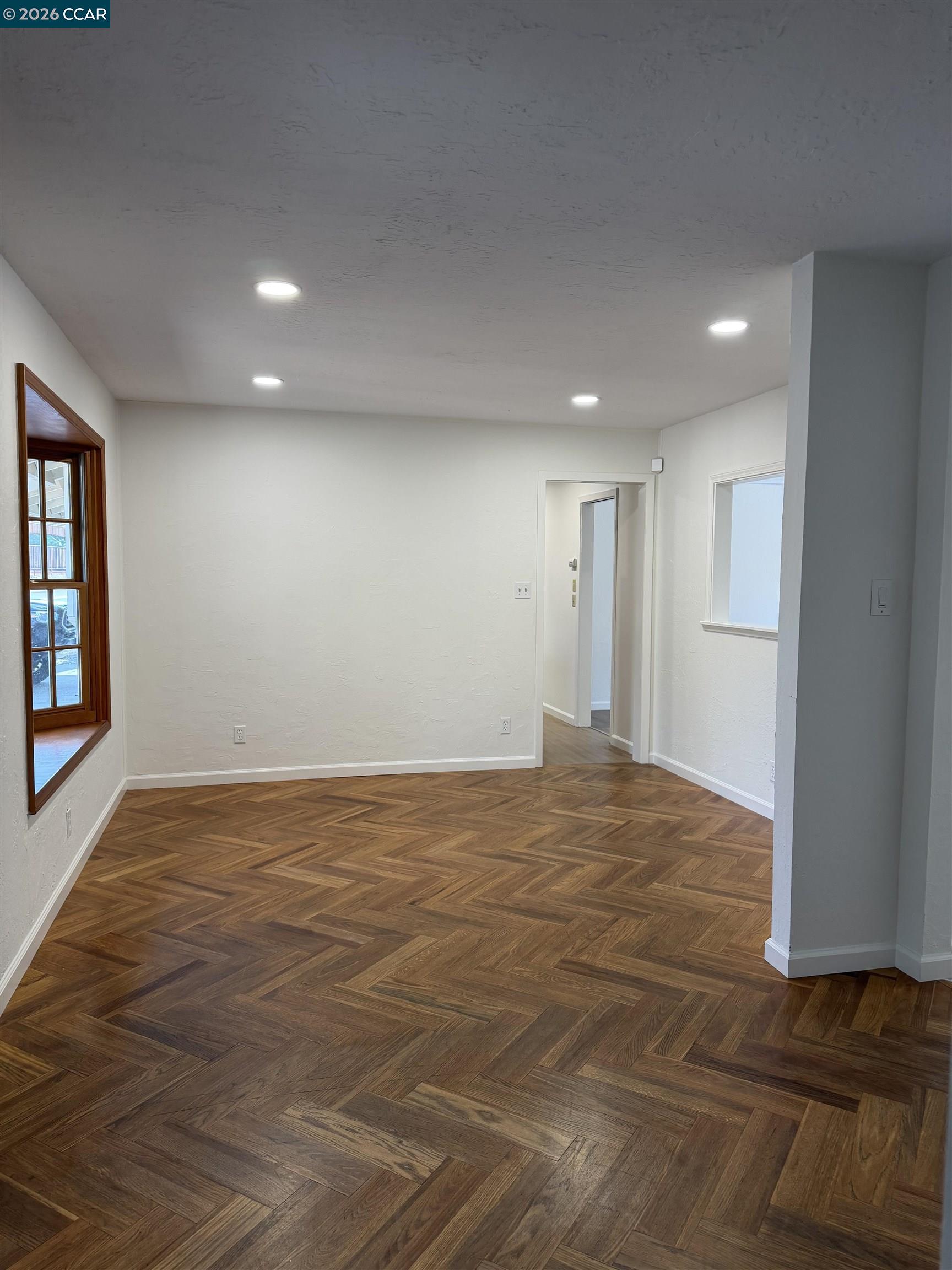 Detail Gallery Image 6 of 27 For 2994 Roundhill Rd, Alamo,  CA 94507 - 4 Beds | 3 Baths