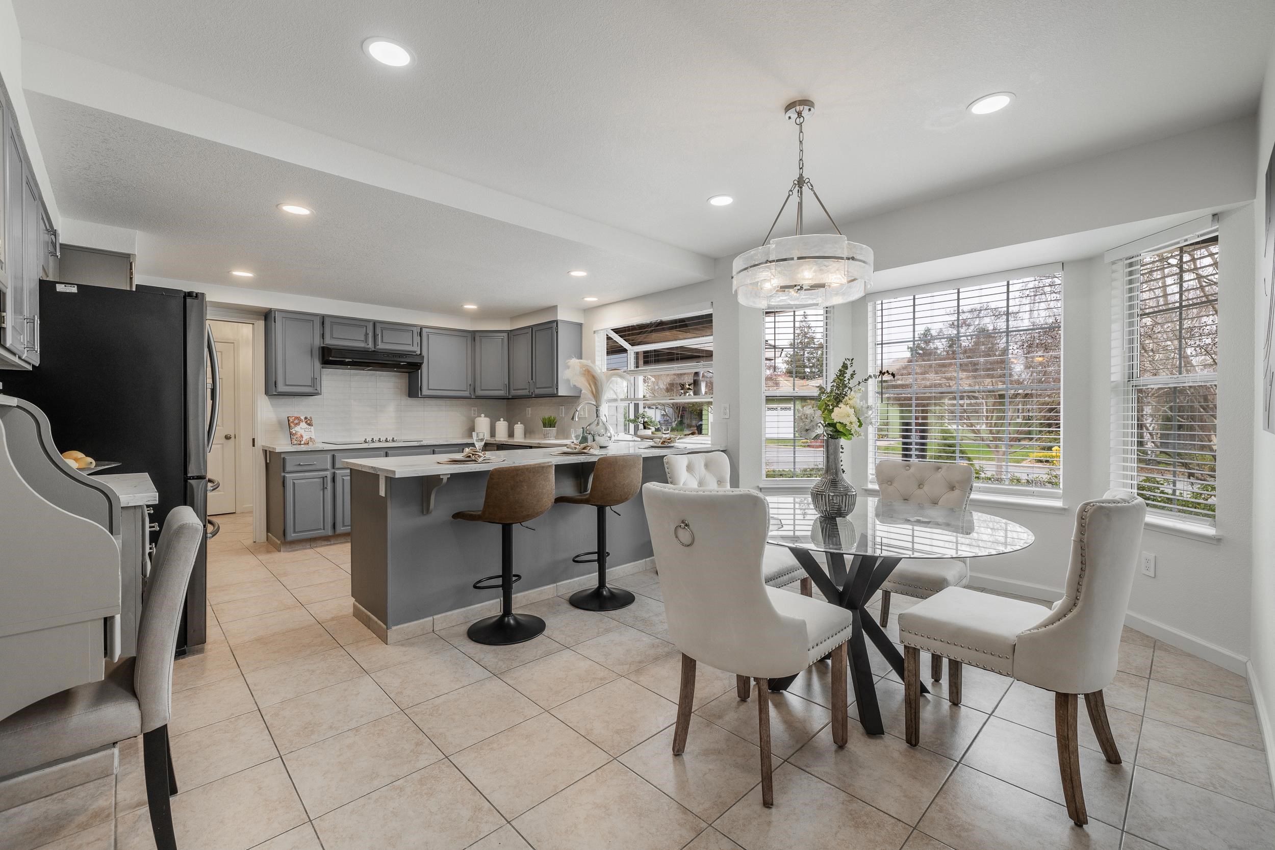 Detail Gallery Image 11 of 60 For 3463 Meadowlands Ln, San Jose,  CA 95135 - 4 Beds | 2 Baths