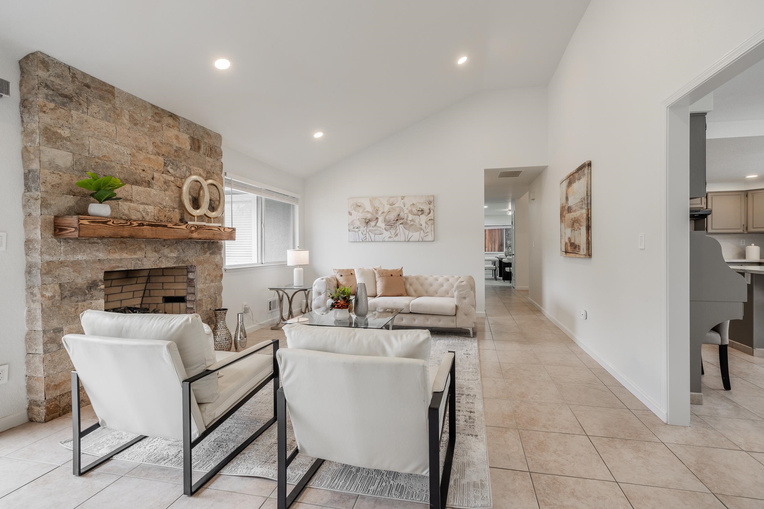 Detail Gallery Image 14 of 60 For 3463 Meadowlands Ln, San Jose,  CA 95135 - 4 Beds | 2 Baths