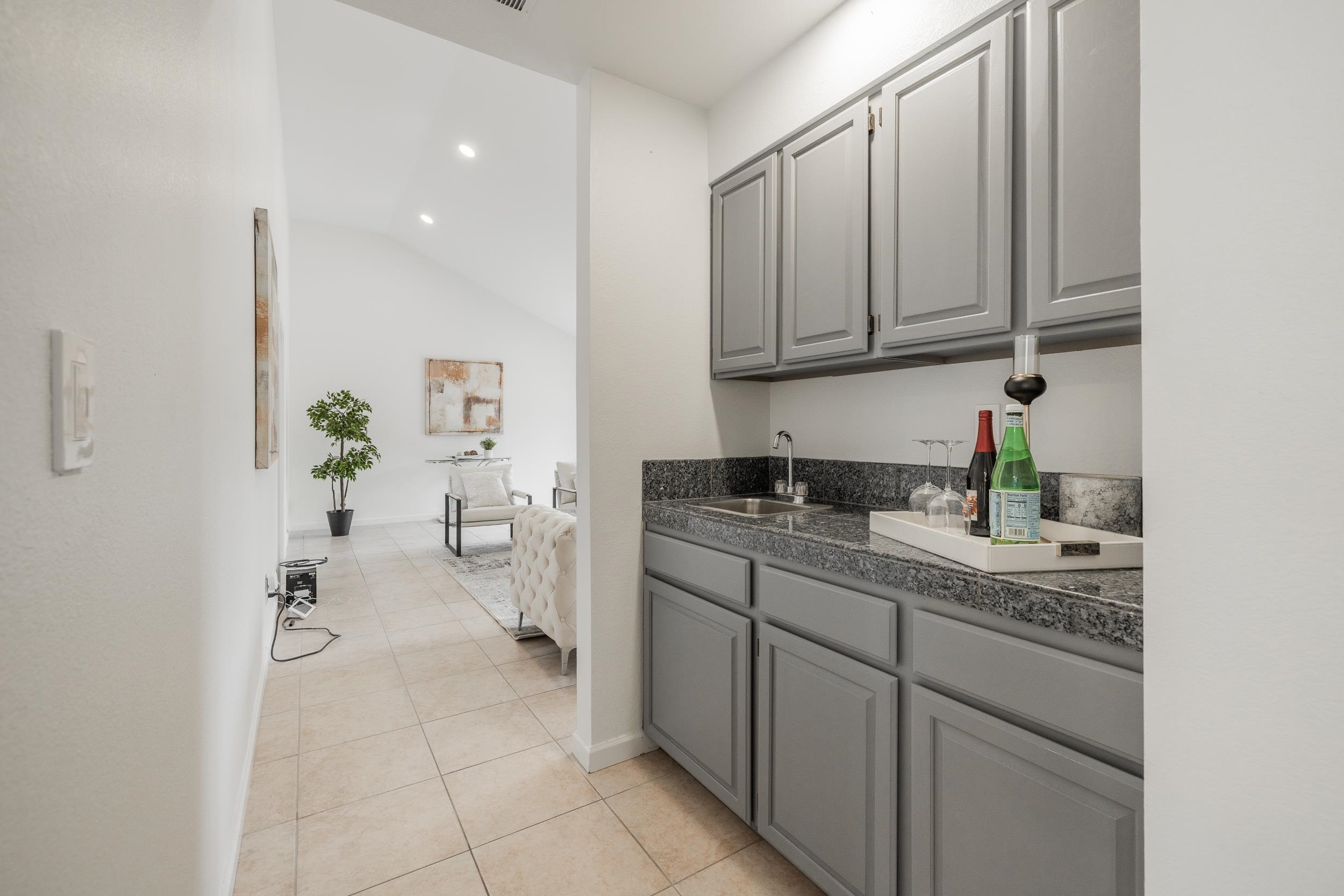 Detail Gallery Image 16 of 60 For 3463 Meadowlands Ln, San Jose,  CA 95135 - 4 Beds | 2 Baths