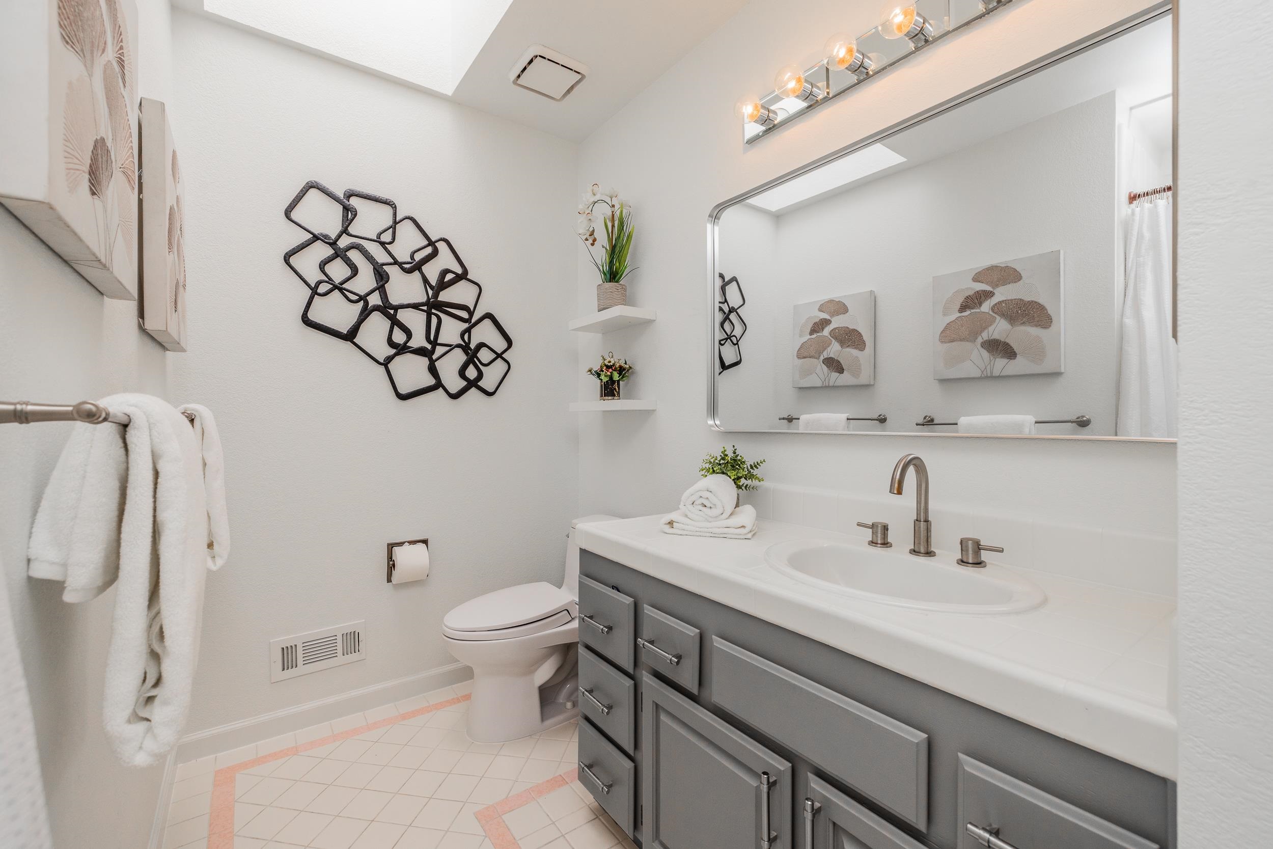 Detail Gallery Image 20 of 60 For 3463 Meadowlands Ln, San Jose,  CA 95135 - 4 Beds | 2 Baths