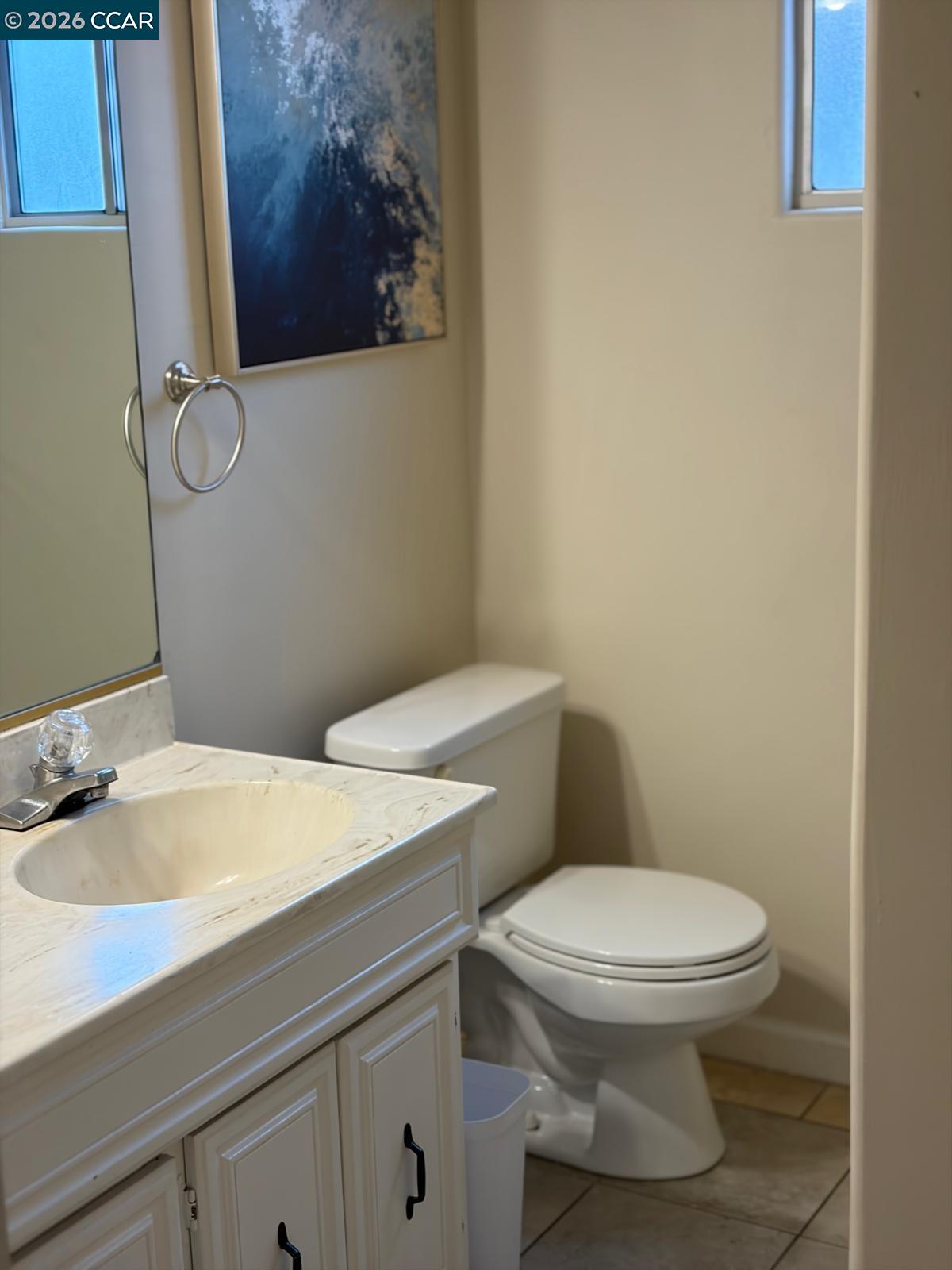 Detail Gallery Image 4 of 9 For 558 a Street, Hayward,  CA 94541 - 2 Beds | 1 Baths
