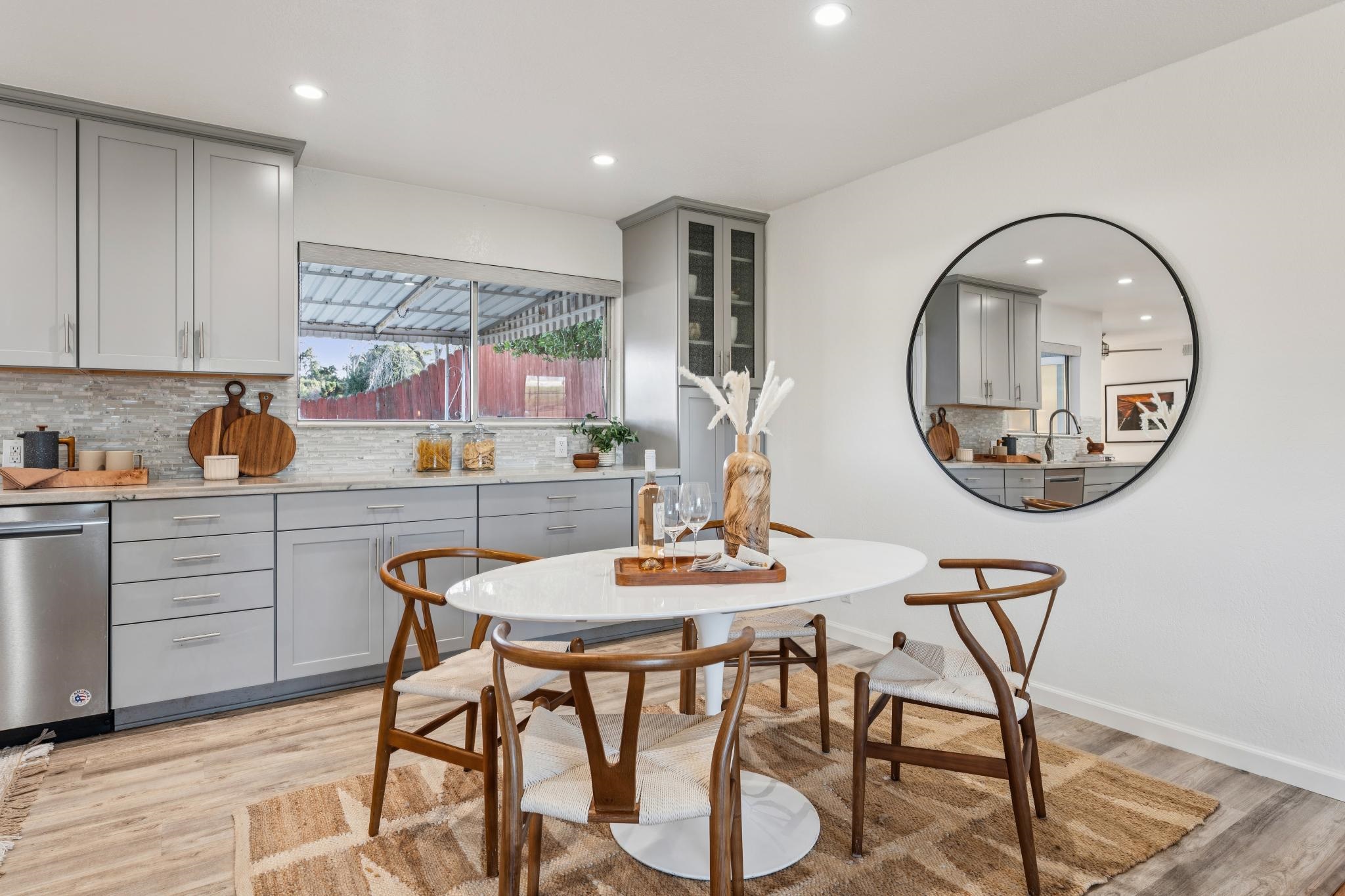 Detail Gallery Image 11 of 44 For 885 Tara Hills Dr, Pinole,  CA 94564 - 3 Beds | 2 Baths