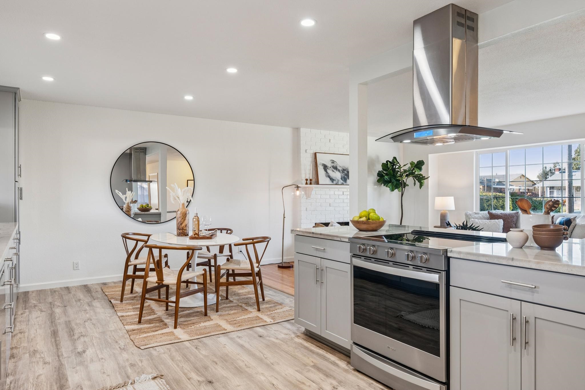 Detail Gallery Image 14 of 44 For 885 Tara Hills Dr, Pinole,  CA 94564 - 3 Beds | 2 Baths