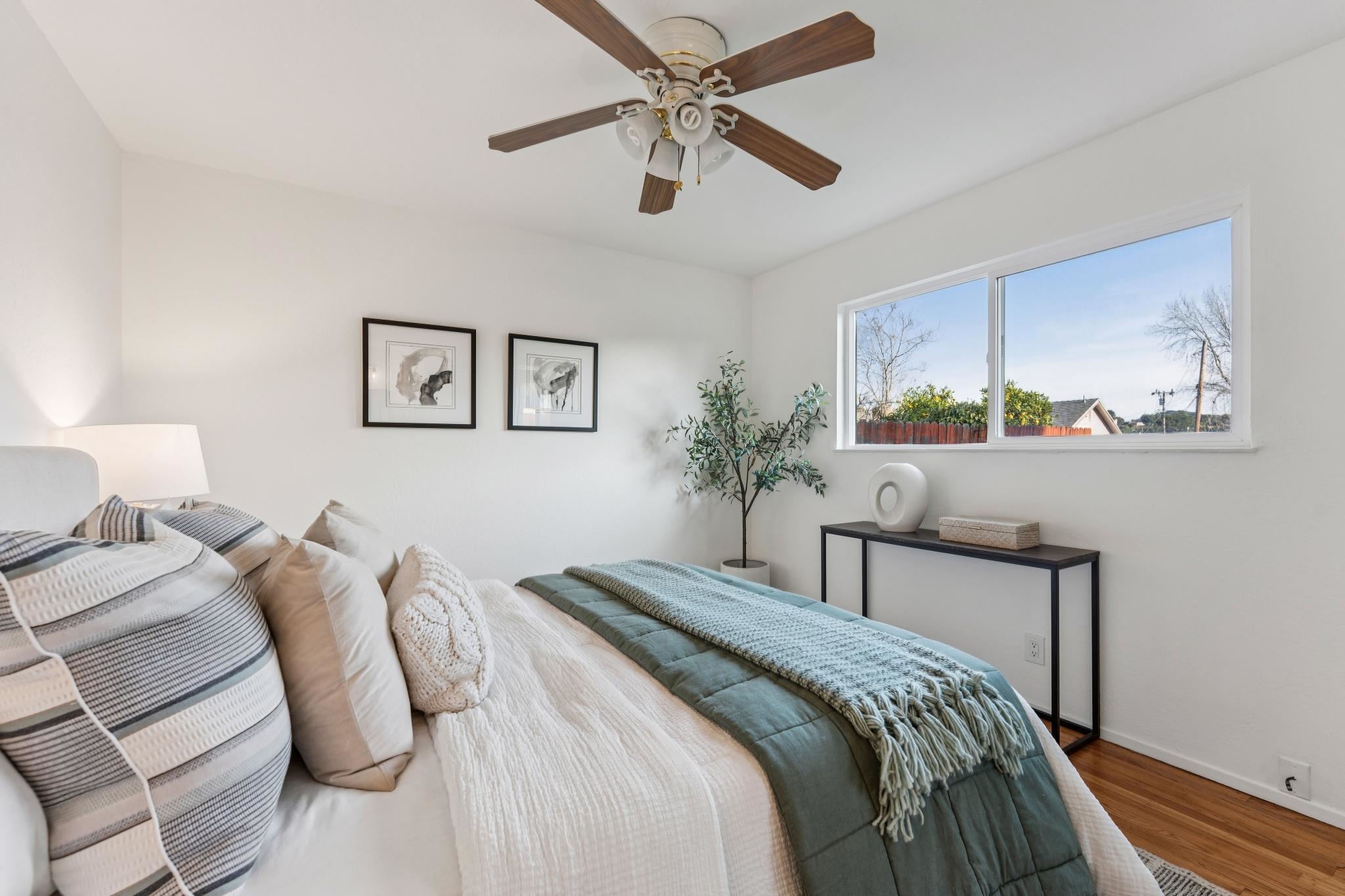 Detail Gallery Image 23 of 44 For 885 Tara Hills Dr, Pinole,  CA 94564 - 3 Beds | 2 Baths