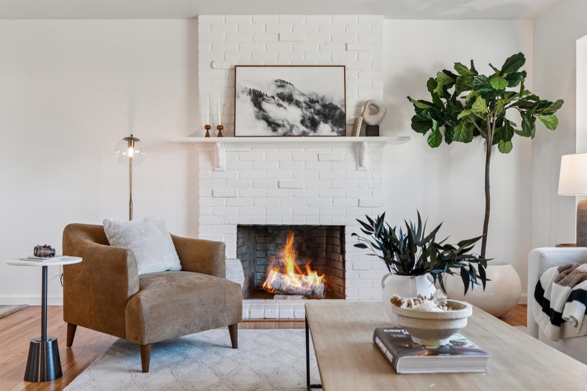 Detail Gallery Image 4 of 44 For 885 Tara Hills Dr, Pinole,  CA 94564 - 3 Beds | 2 Baths