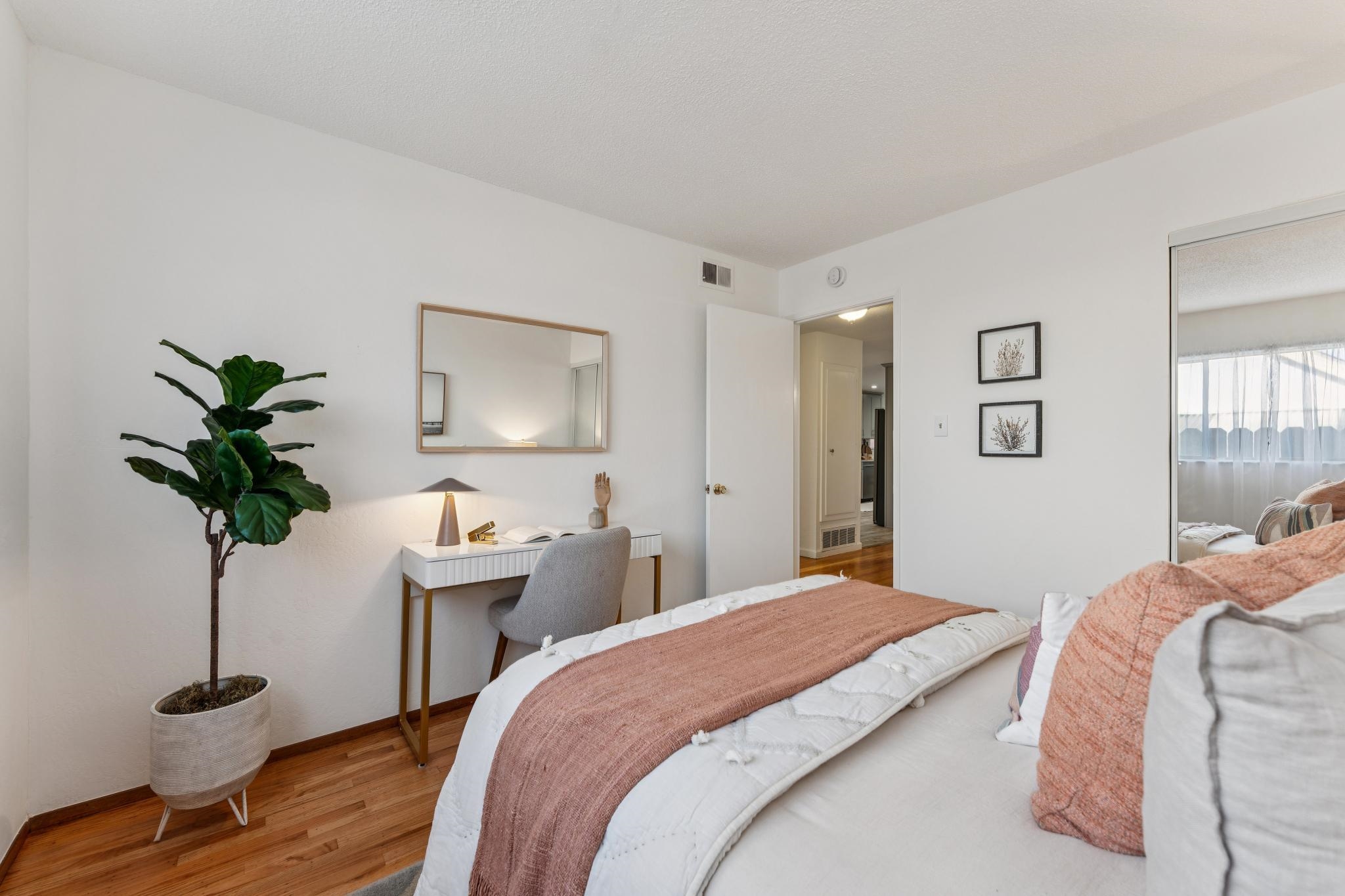 Detail Gallery Image 35 of 44 For 885 Tara Hills Dr, Pinole,  CA 94564 - 3 Beds | 2 Baths