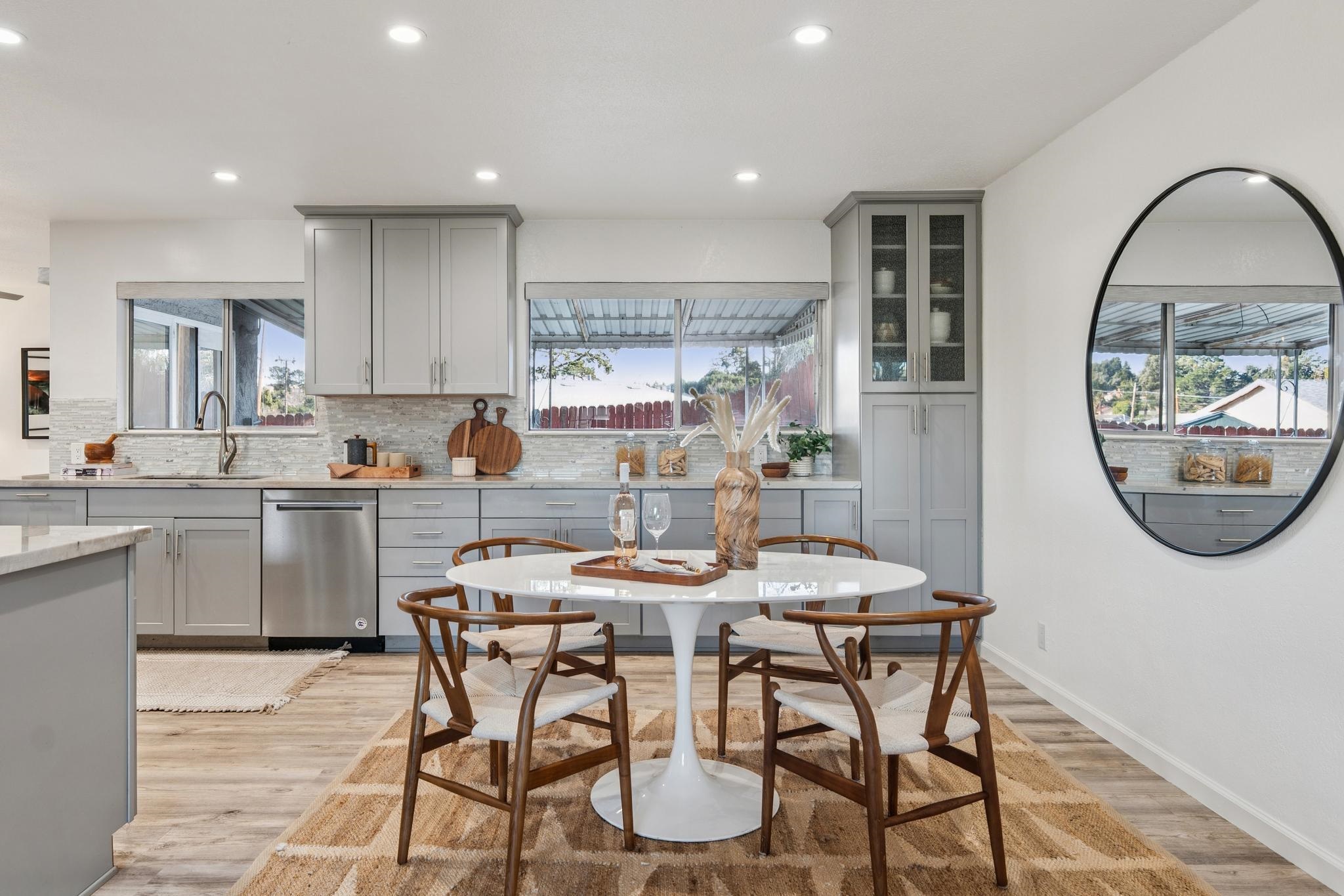 Detail Gallery Image 10 of 44 For 885 Tara Hills Dr, Pinole,  CA 94564 - 3 Beds | 2 Baths