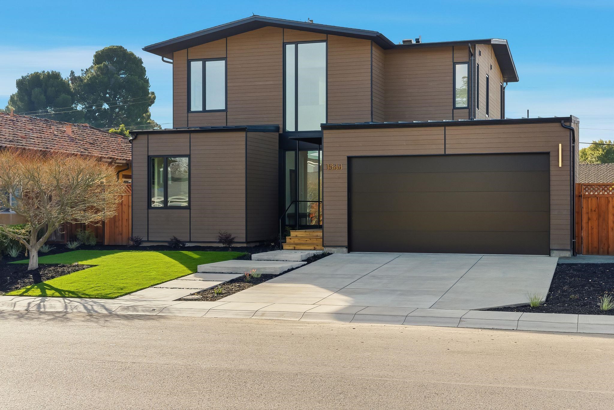 Detail Gallery Image 3 of 54 For 1544 De Anza Way, San Jose,  CA 95125 - 5 Beds | 3 Baths