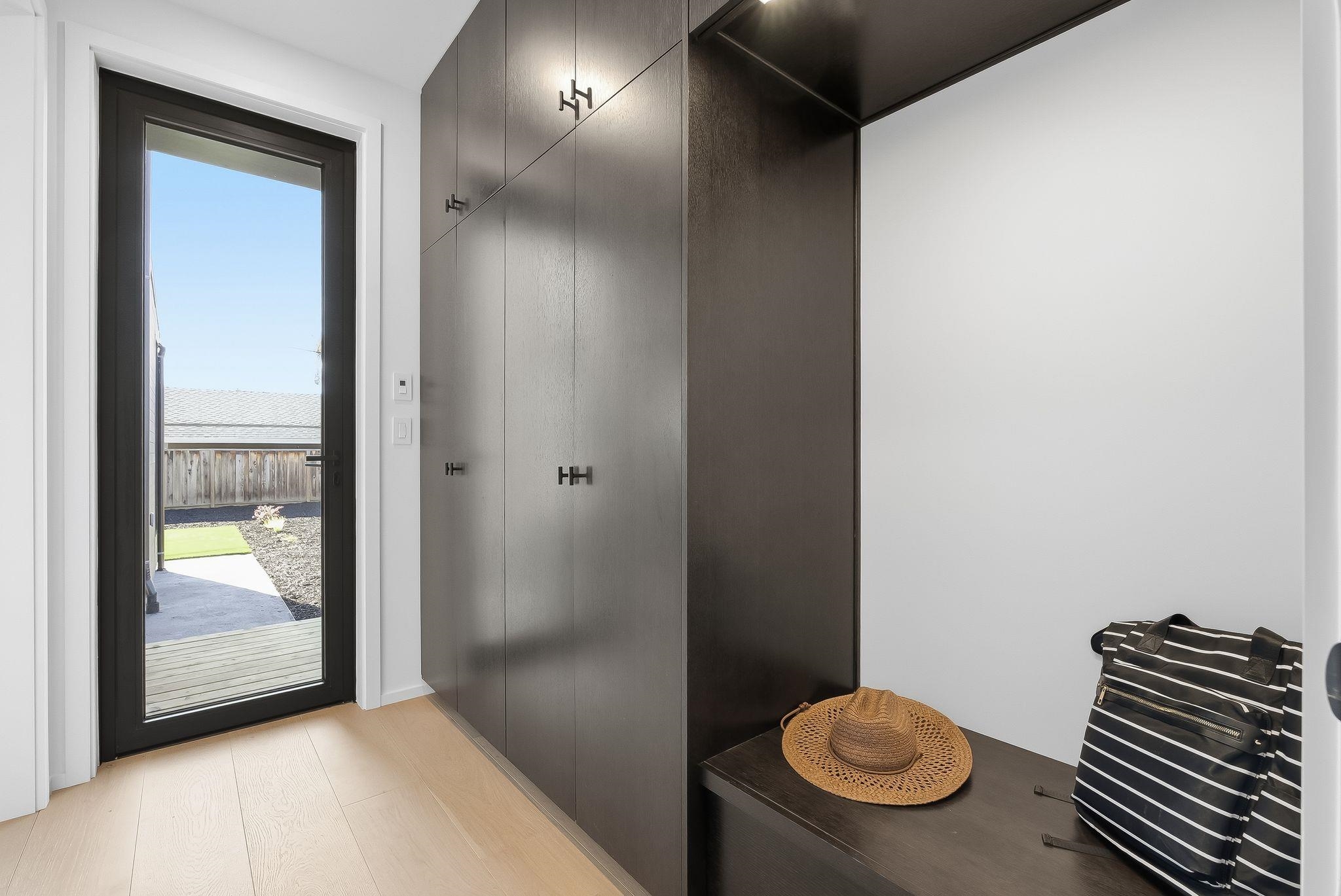 Detail Gallery Image 44 of 54 For 1544 De Anza Way, San Jose,  CA 95125 - 5 Beds | 3 Baths