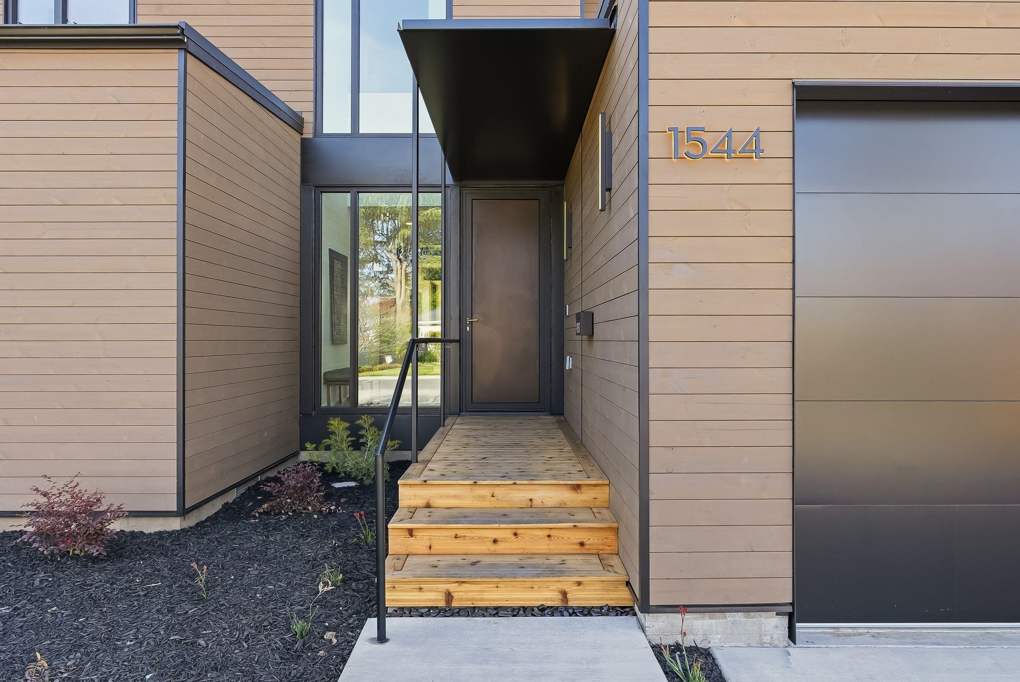 Detail Gallery Image 6 of 54 For 1544 De Anza Way, San Jose,  CA 95125 - 5 Beds | 3 Baths