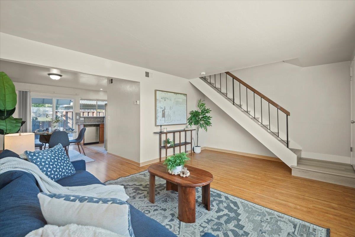 Photo #4: 41122494 Listing: Photo #4