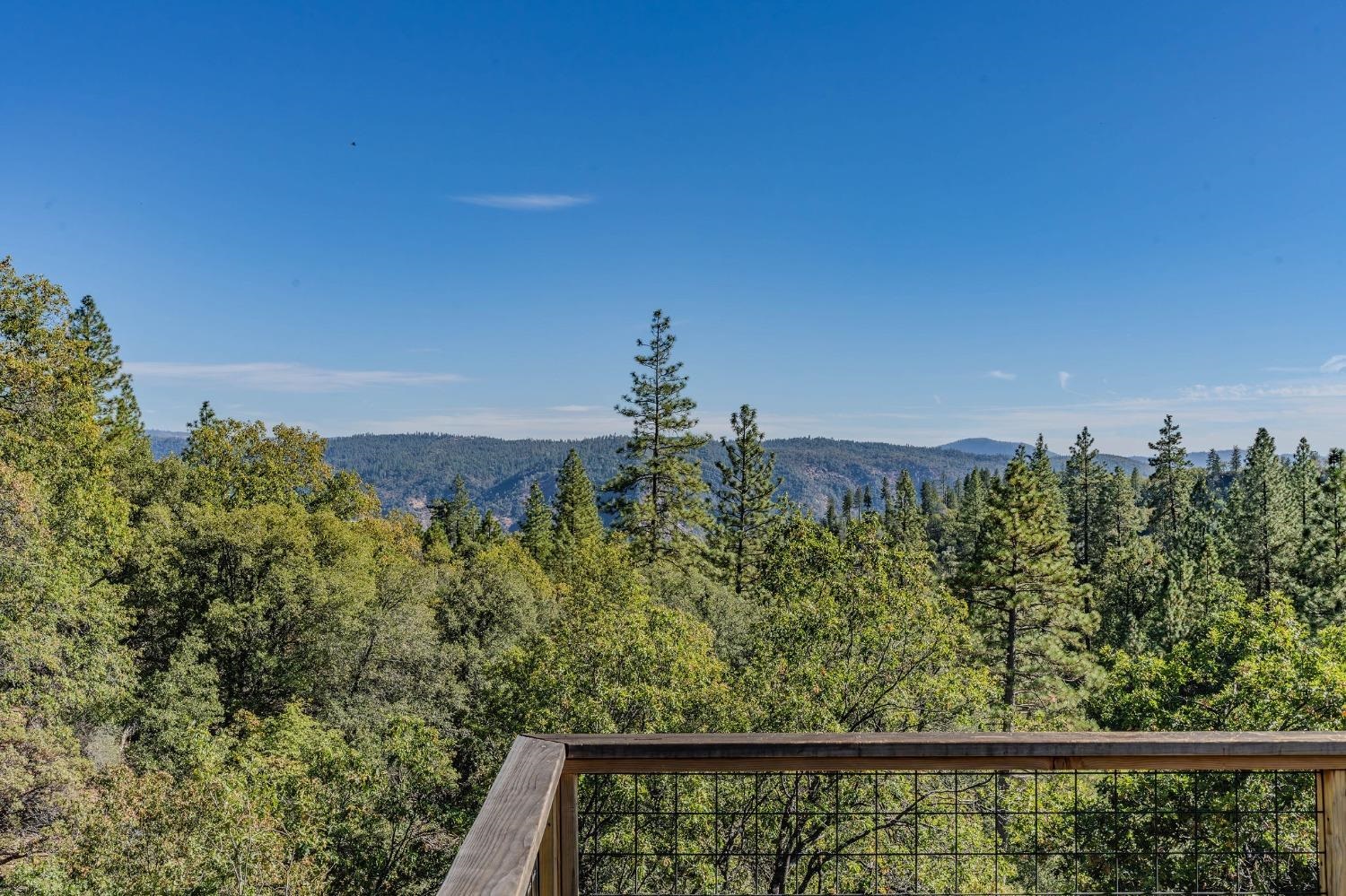 Detail Gallery Image 5 of 60 For 5569 Campfire Court 1, Hathaway Pines,  CA 95233 - 4 Beds | 2 Baths