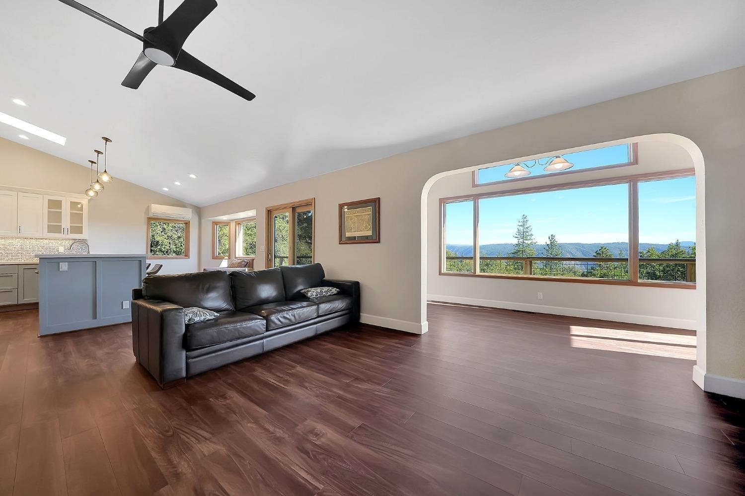 Detail Gallery Image 9 of 60 For 5569 Campfire Court 1, Hathaway Pines,  CA 95233 - 4 Beds | 2 Baths