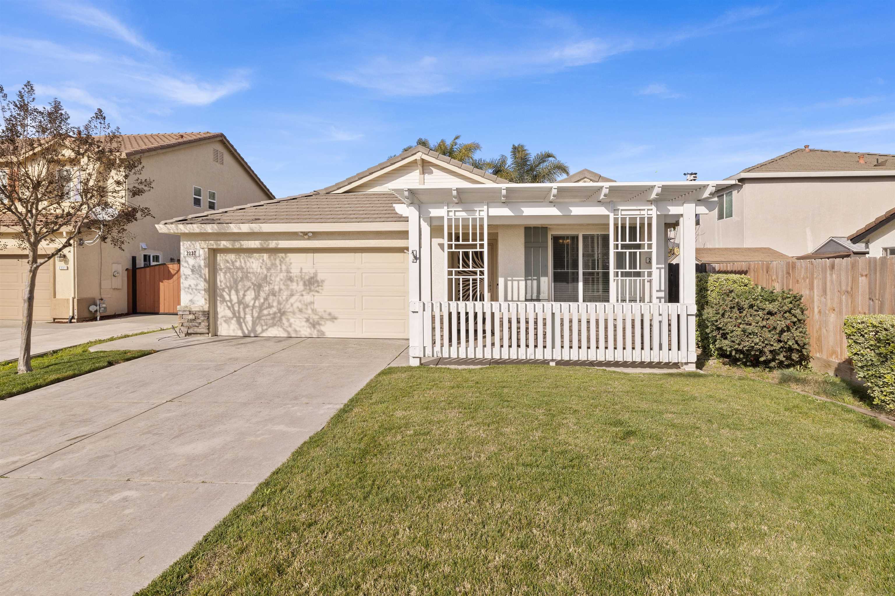 Detail Gallery Image 38 of 60 For 2237 Clock Tower Ct, Riverbank,  CA 95367 - 3 Beds | 2 Baths