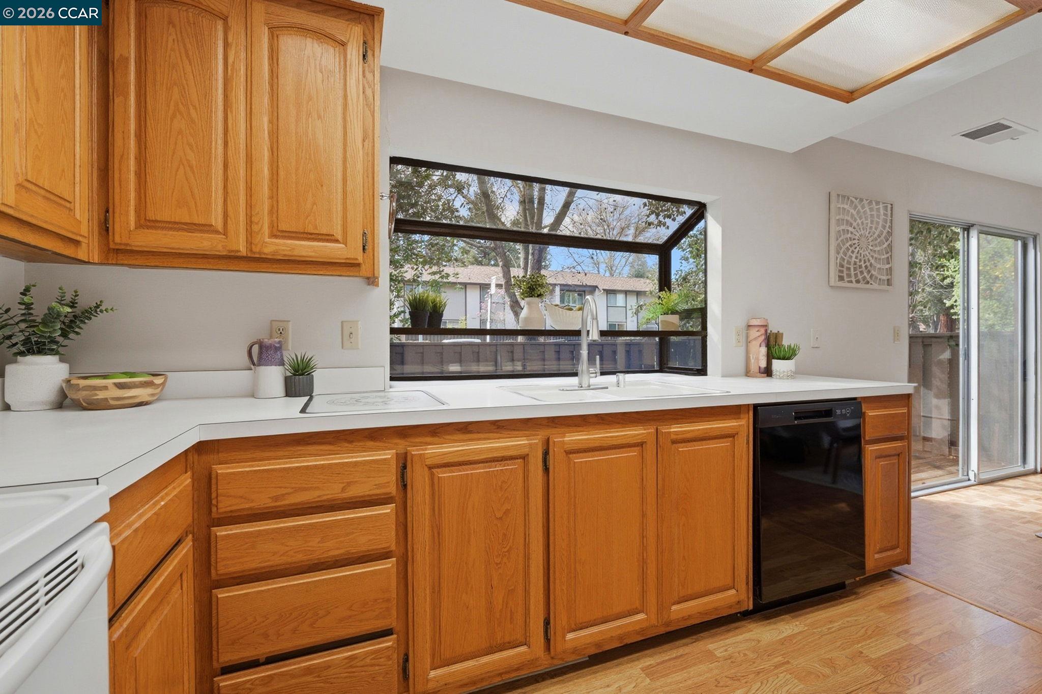 Photo #8: 41122501 Listing: Photo #8