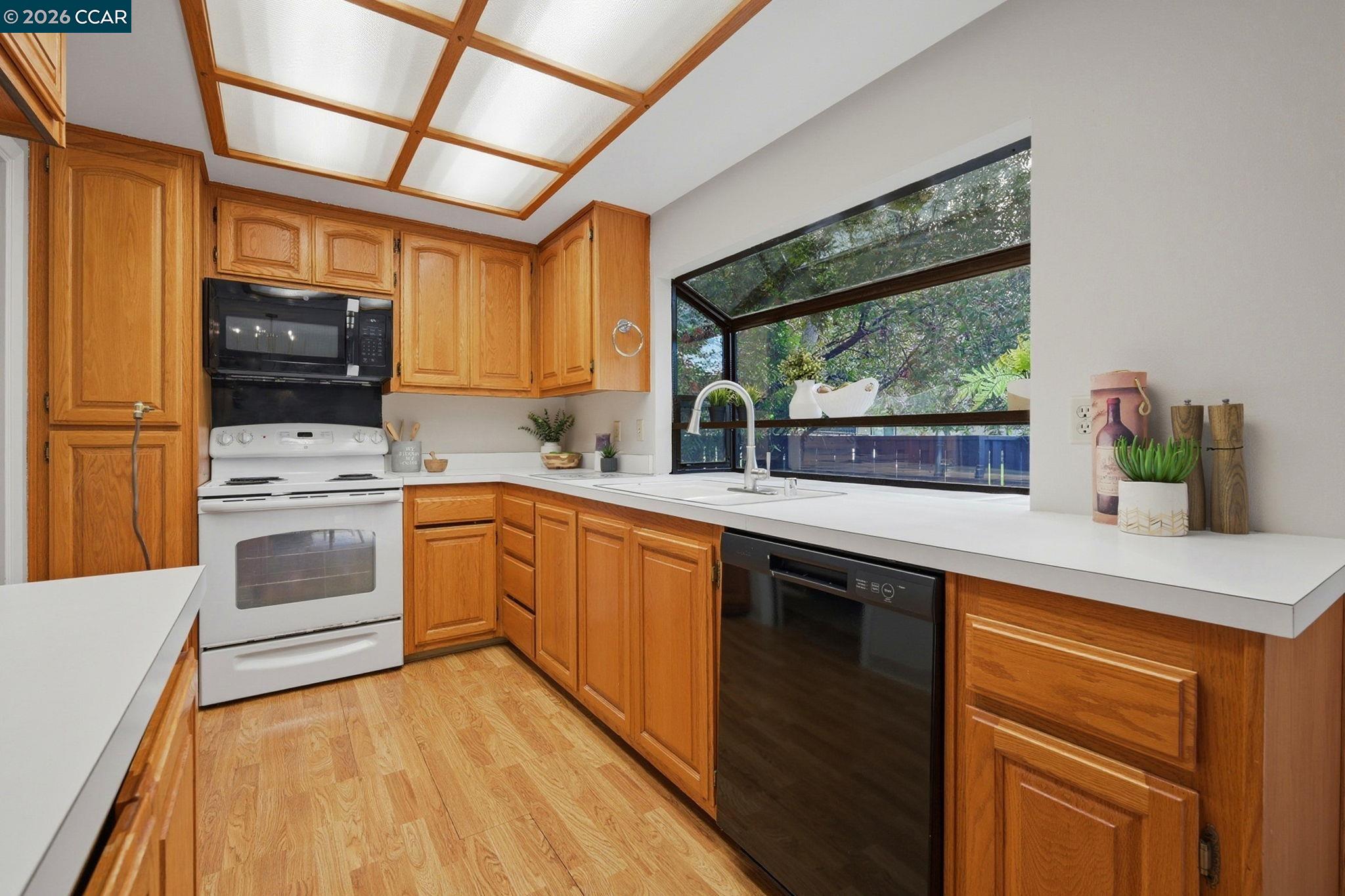 Photo #9: 41122501 Listing: Photo #9