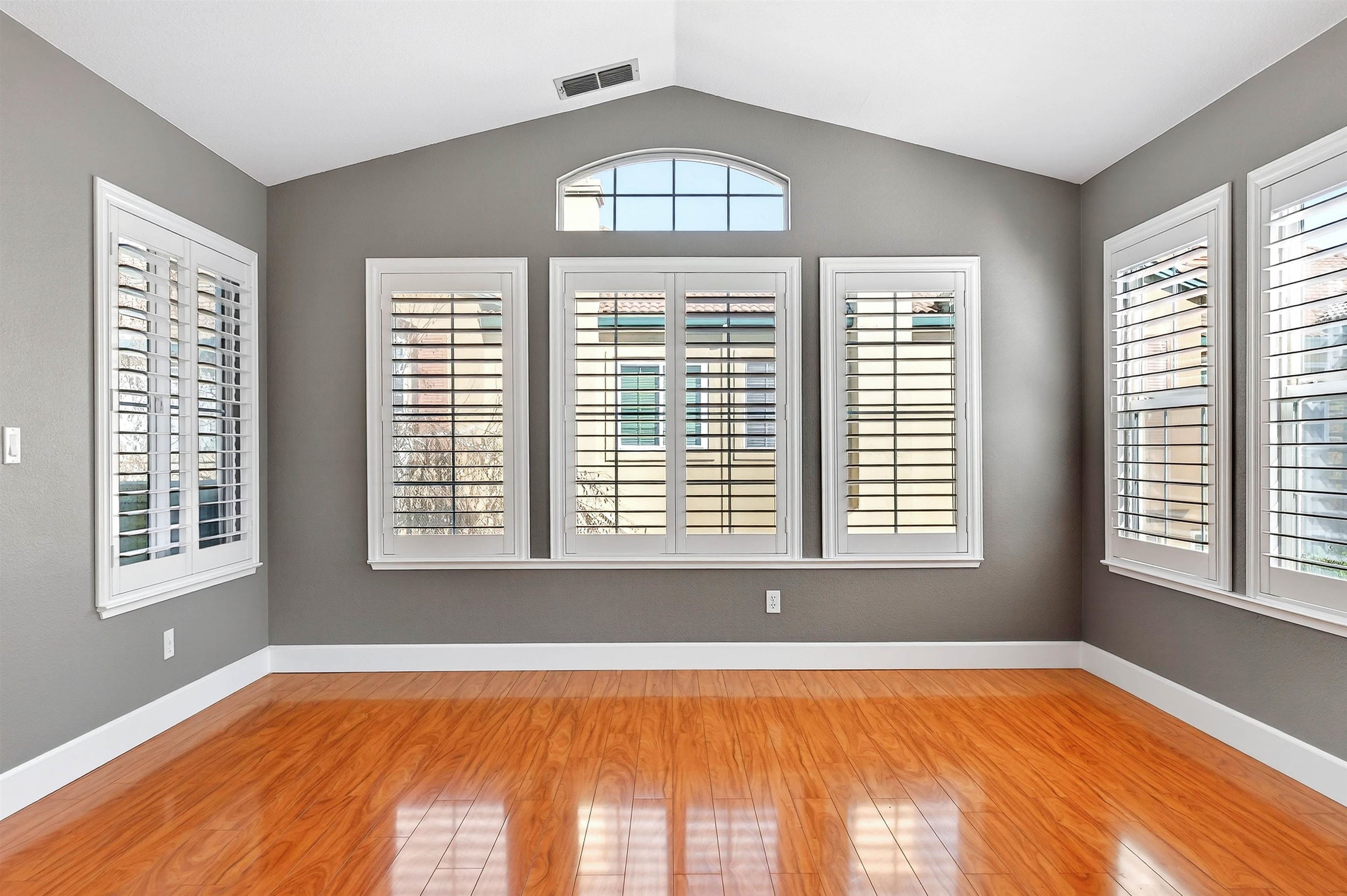 Photo #6: 41122504 Listing: Photo #6