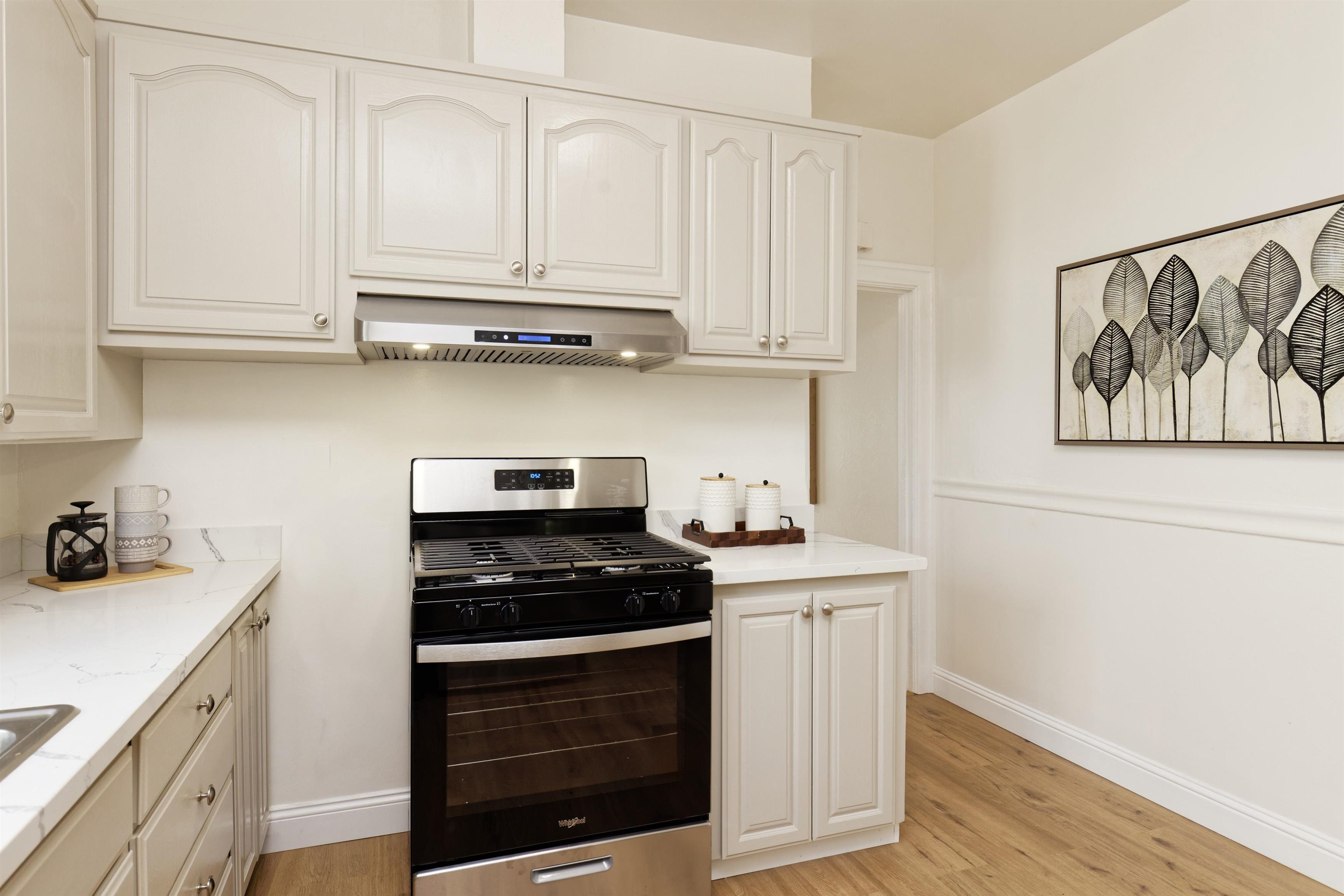 Detail Gallery Image 16 of 27 For 716 39th St, Oakland,  CA 94609 - 3 Beds | 2 Baths