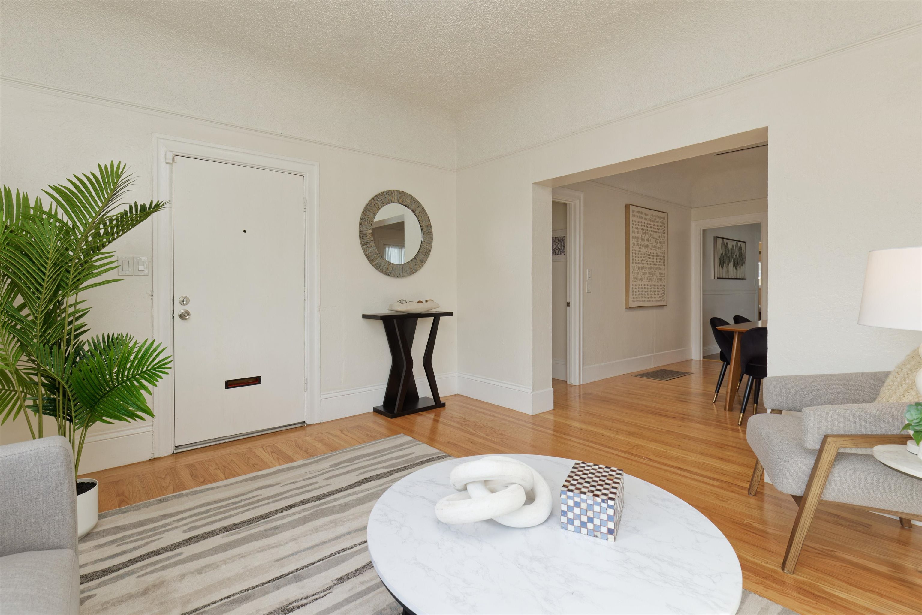 Detail Gallery Image 9 of 27 For 716 39th St, Oakland,  CA 94609 - 3 Beds | 2 Baths