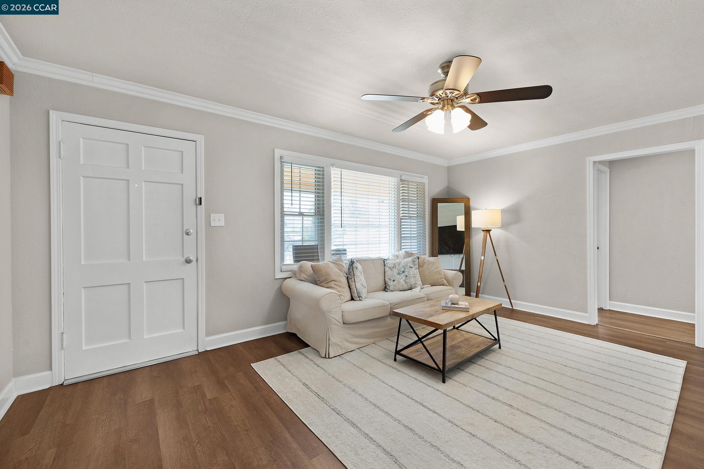 Detail Gallery Image 3 of 34 For 45 E 13th St, Antioch,  CA 94509 - 3 Beds | 2 Baths