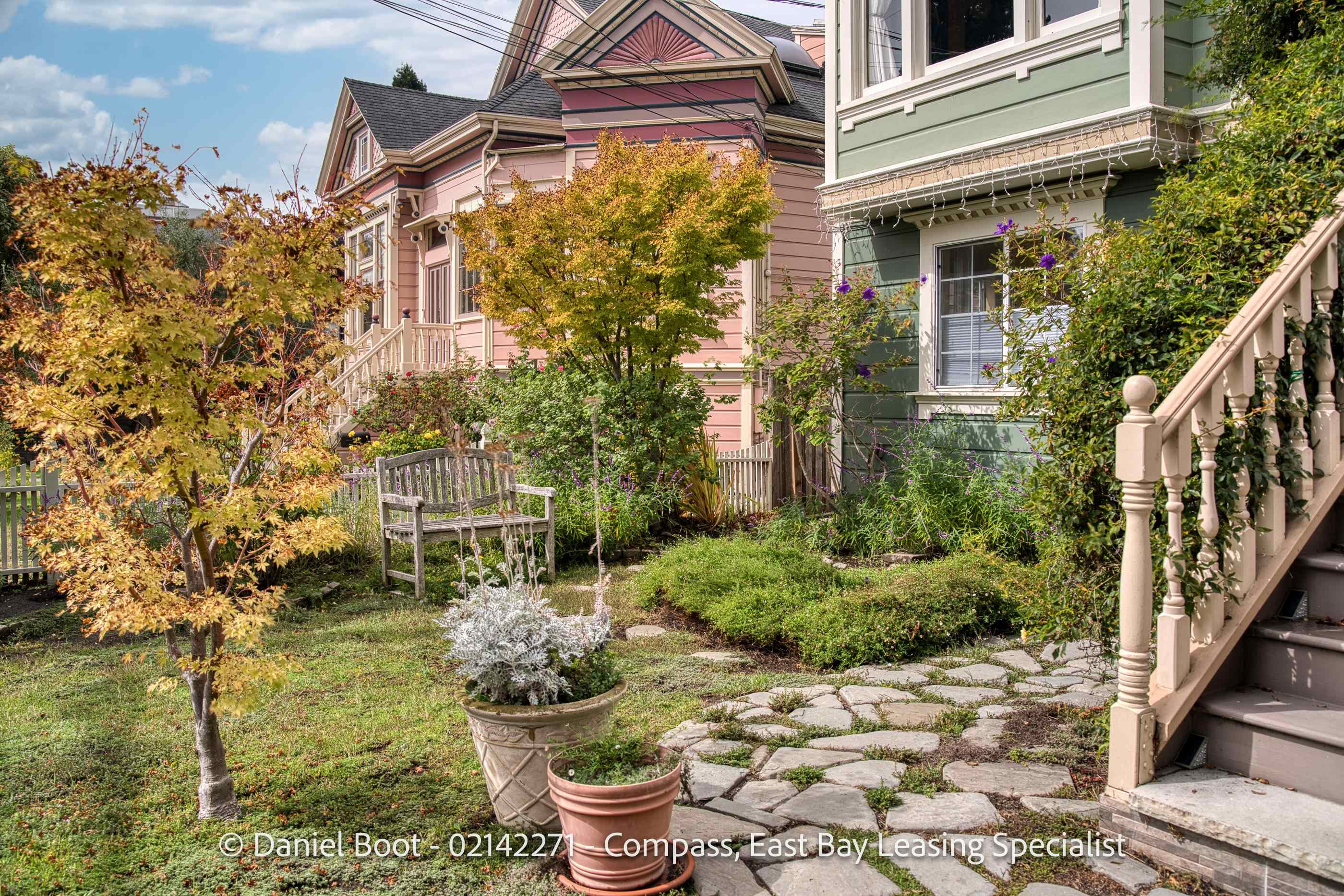 Detail Gallery Image 3 of 41 For 2141 Ward St, Berkeley,  CA 94705 - 4 Beds | 2 Baths