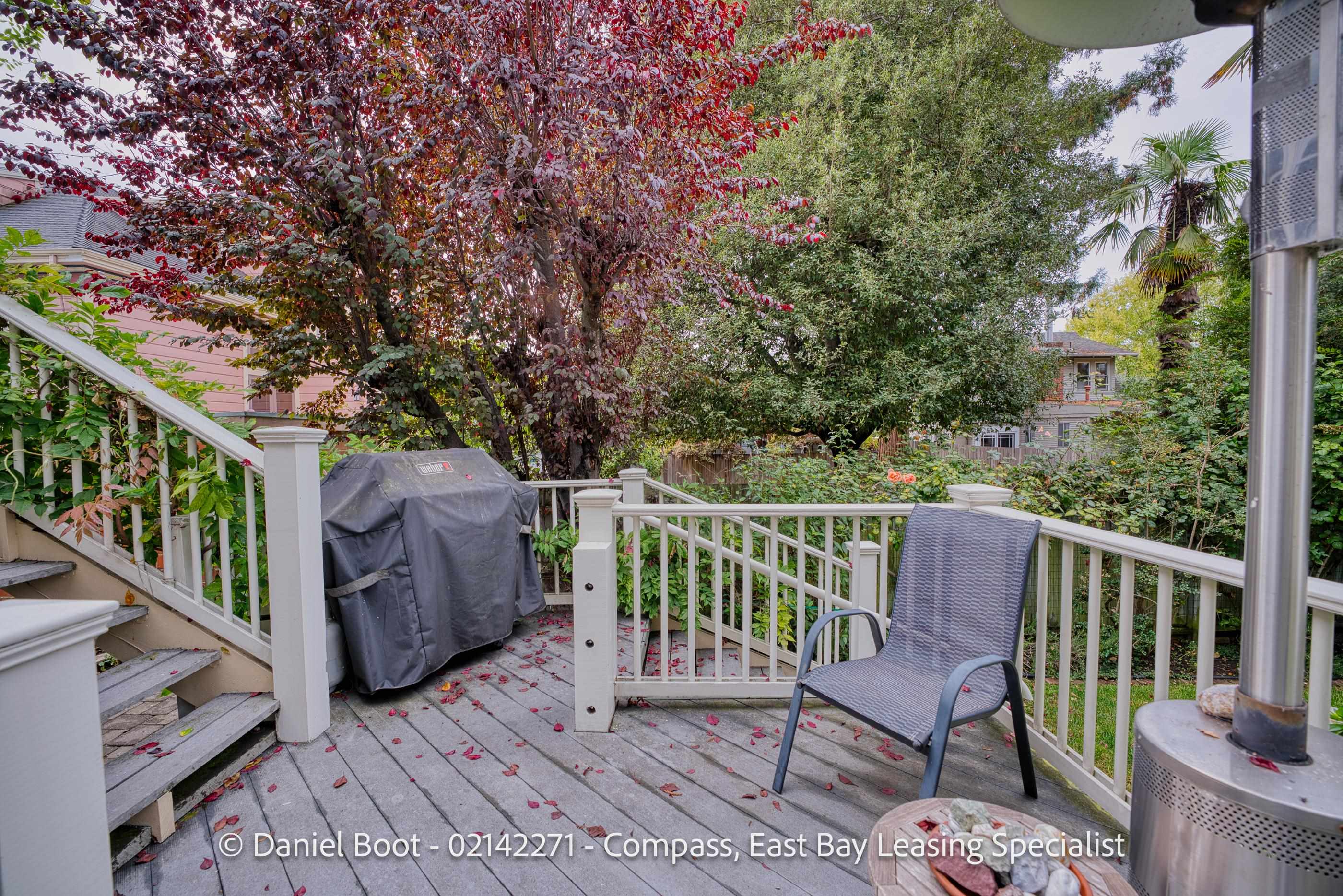 Detail Gallery Image 6 of 41 For 2141 Ward St, Berkeley,  CA 94705 - 4 Beds | 2 Baths