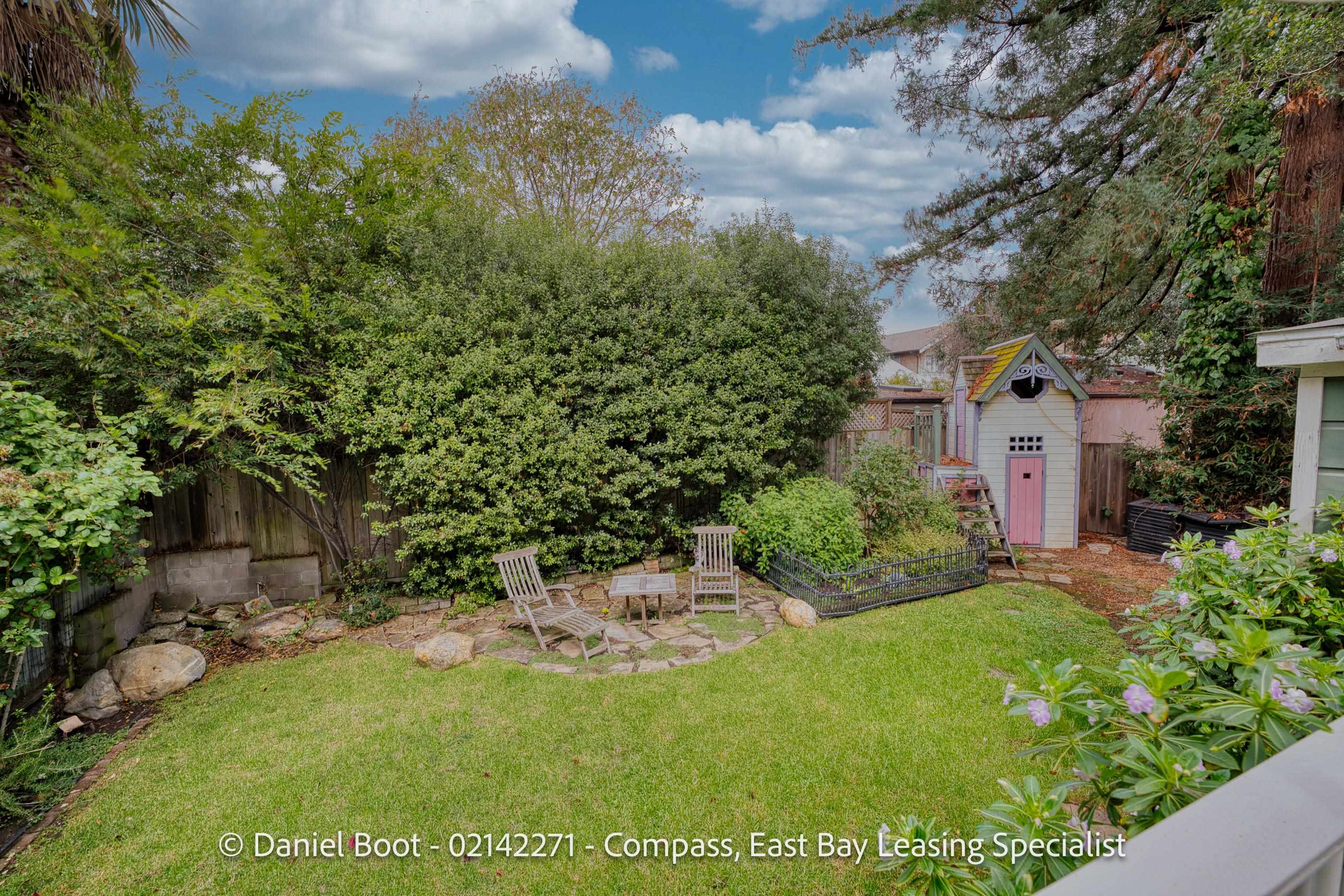 Detail Gallery Image 10 of 41 For 2141 Ward St, Berkeley,  CA 94705 - 4 Beds | 2 Baths