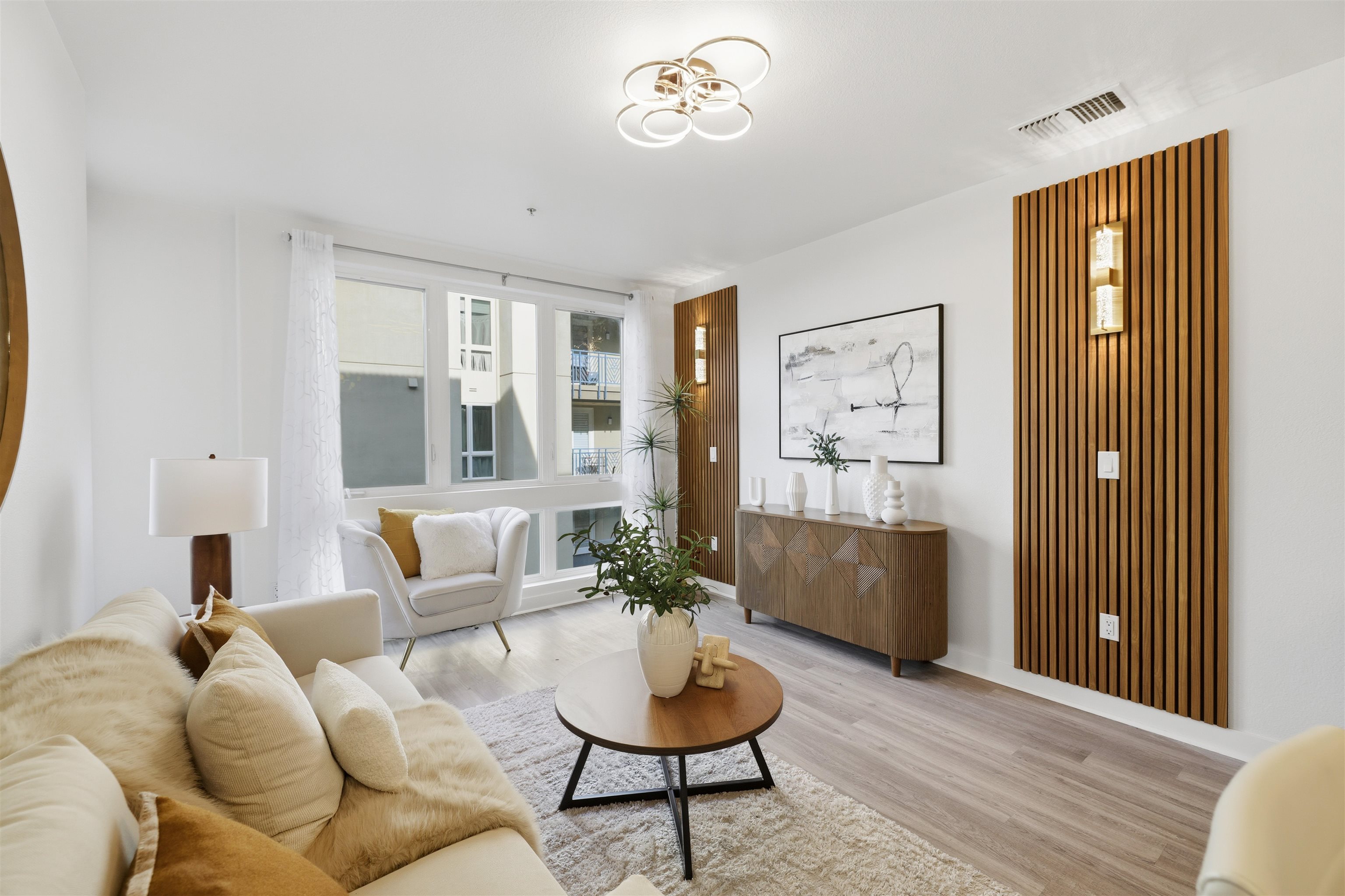 Photo #3: 41122509 Listing: Photo #3